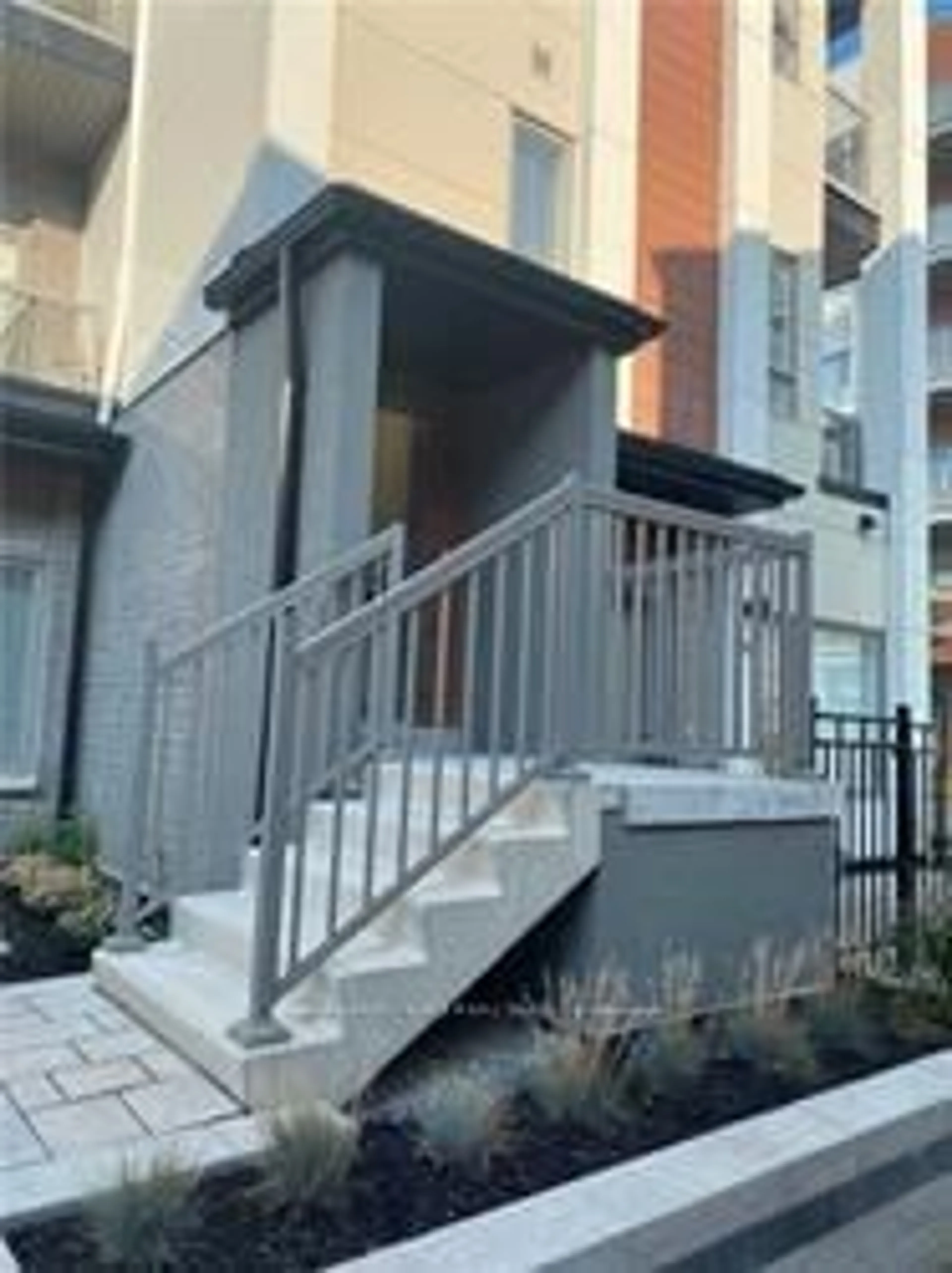 Unknown for 40 Orchid Pl #15, Toronto Ontario M1B 0C4