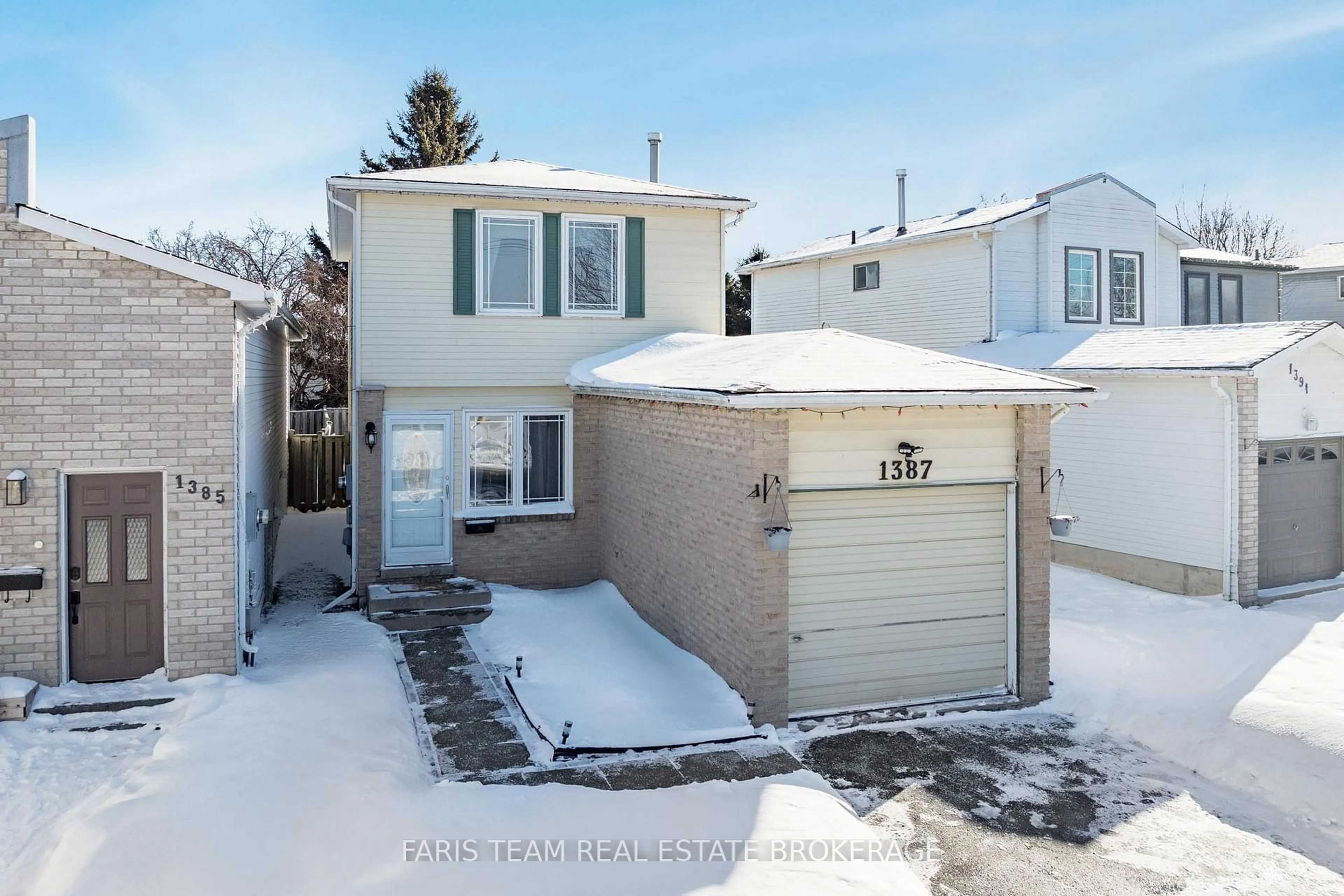 A pic from outside/outdoor area/front of a property/back of a property/a pic from drone, street for 1387 Ritson Rd, Oshawa Ontario L1J 7M3