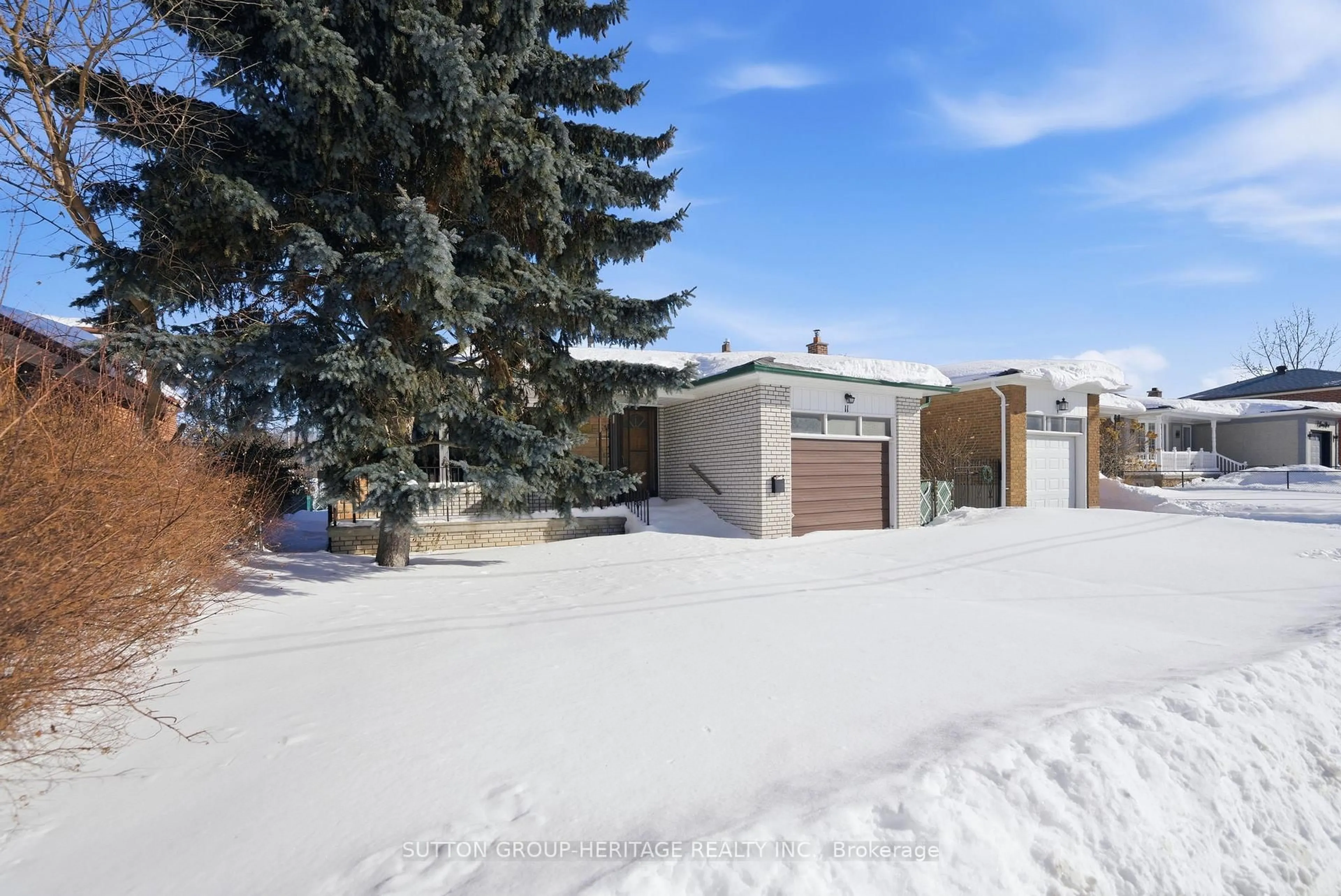 Unknown for 11 Susan St, Toronto Ontario M1G 1N6