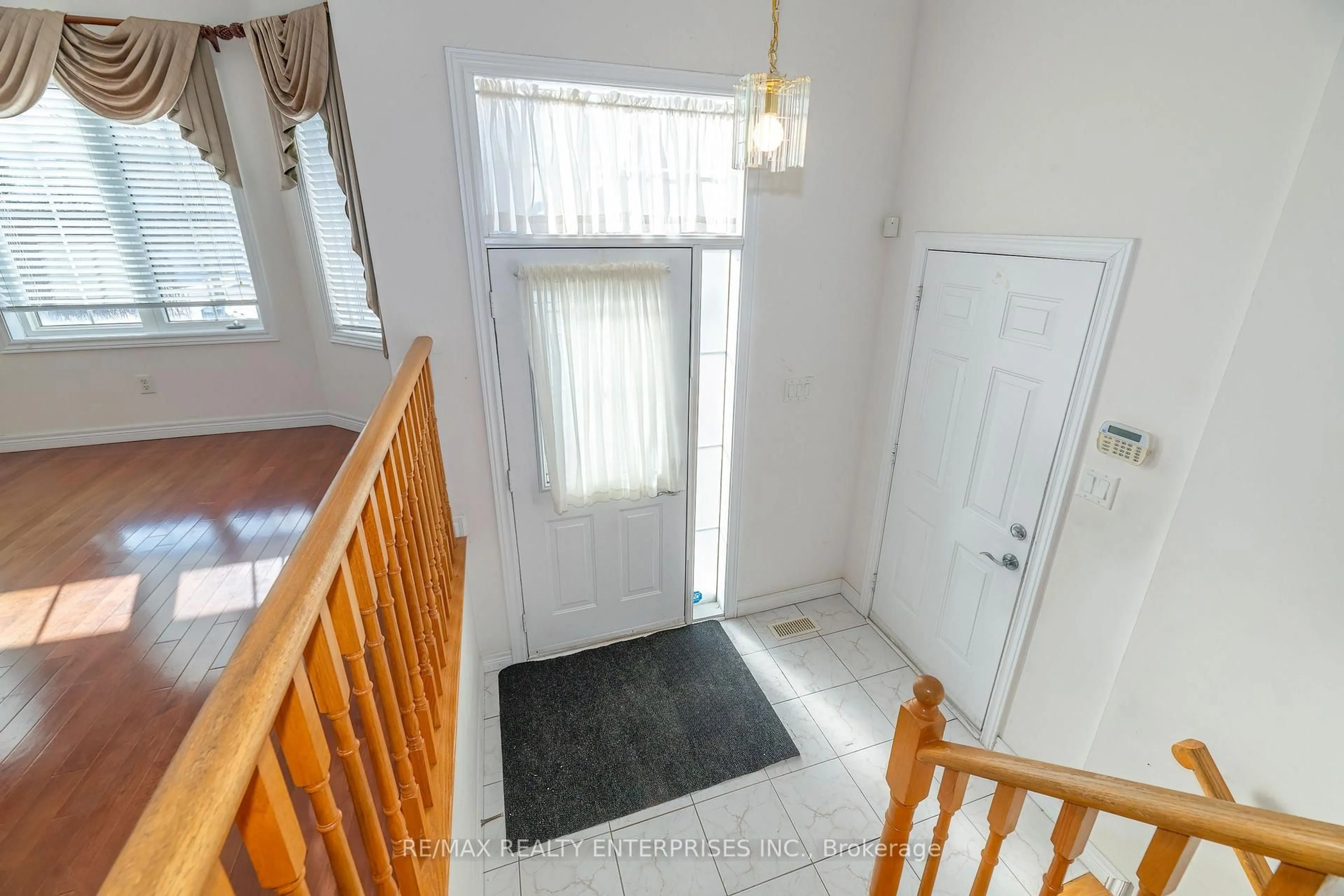 Unknown for 802 Coldstream Dr, Oshawa Ontario L1K 2Z3