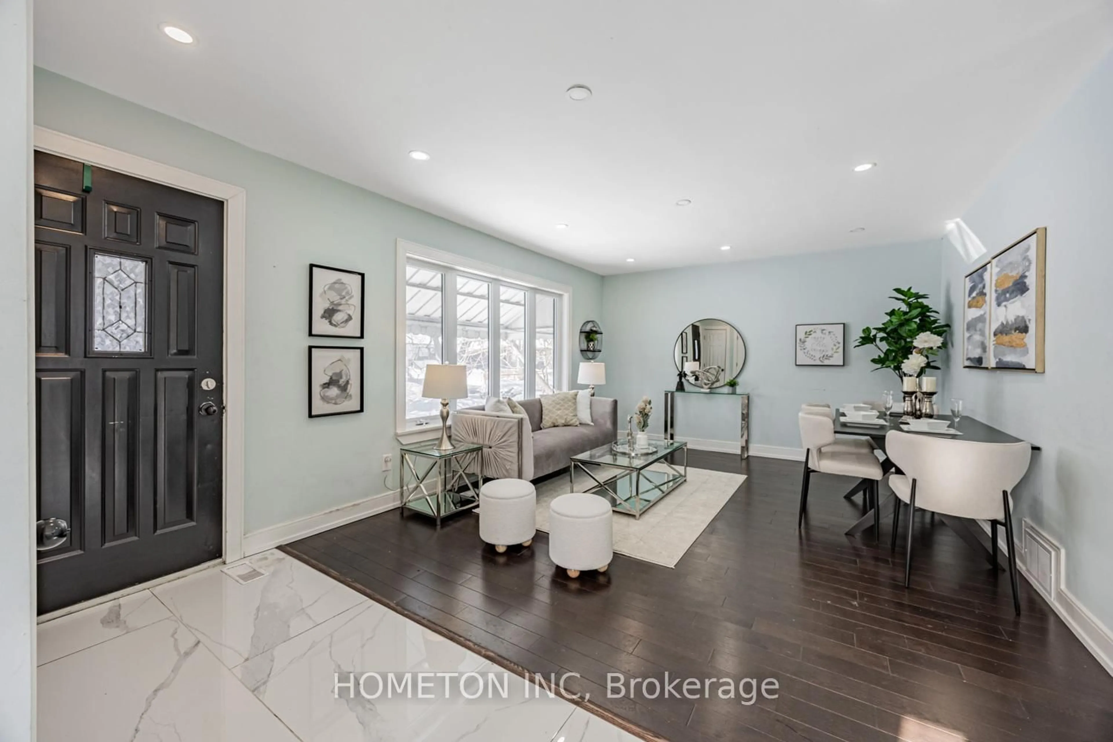 Living room with furniture, wood/laminate floor for 147 Lilian Dr, Toronto Ontario M1R 3W6