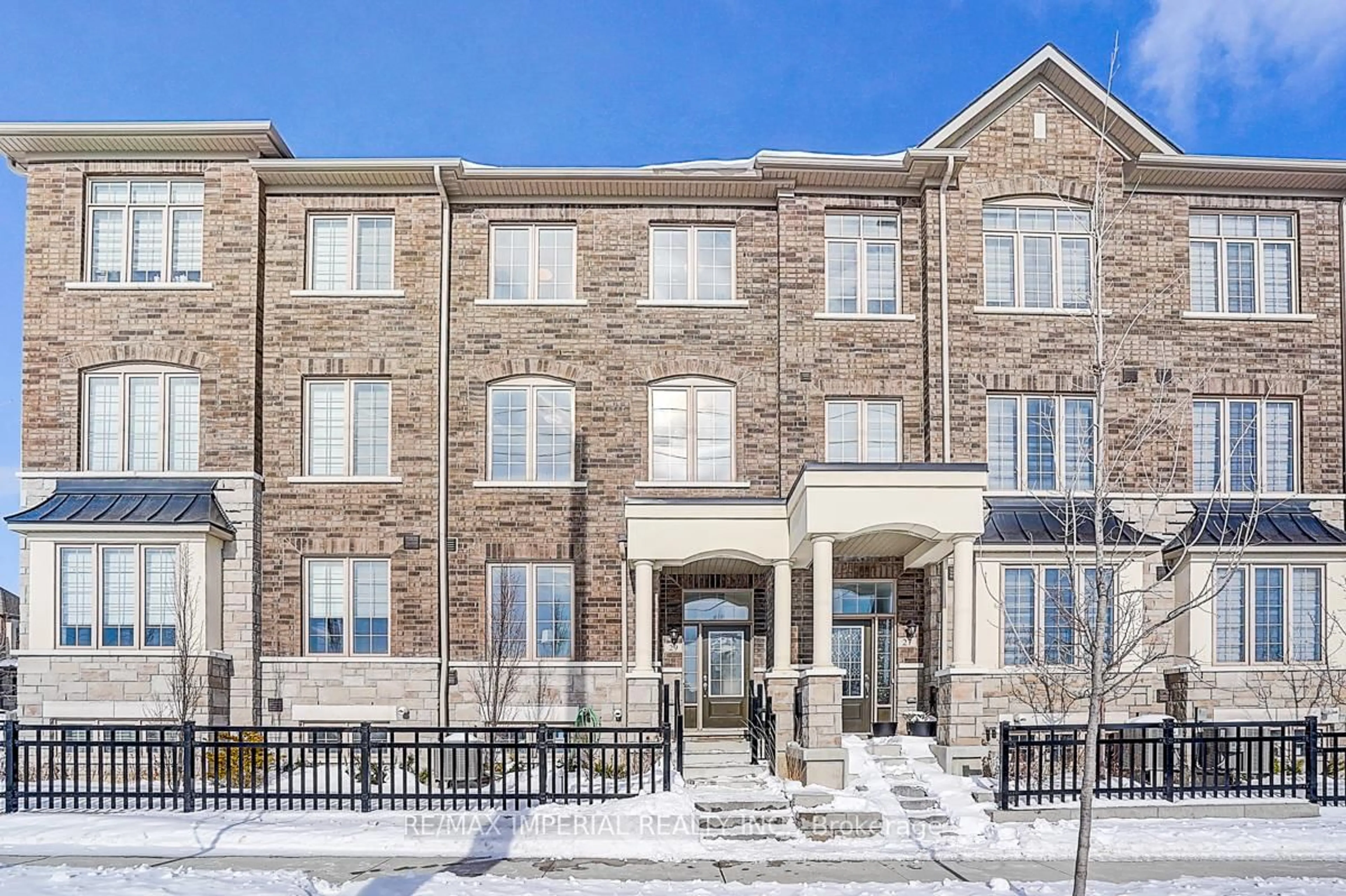 Home with brick exterior material, building for 29 Kingfisher Way, Whitby Ontario L1P 0K3