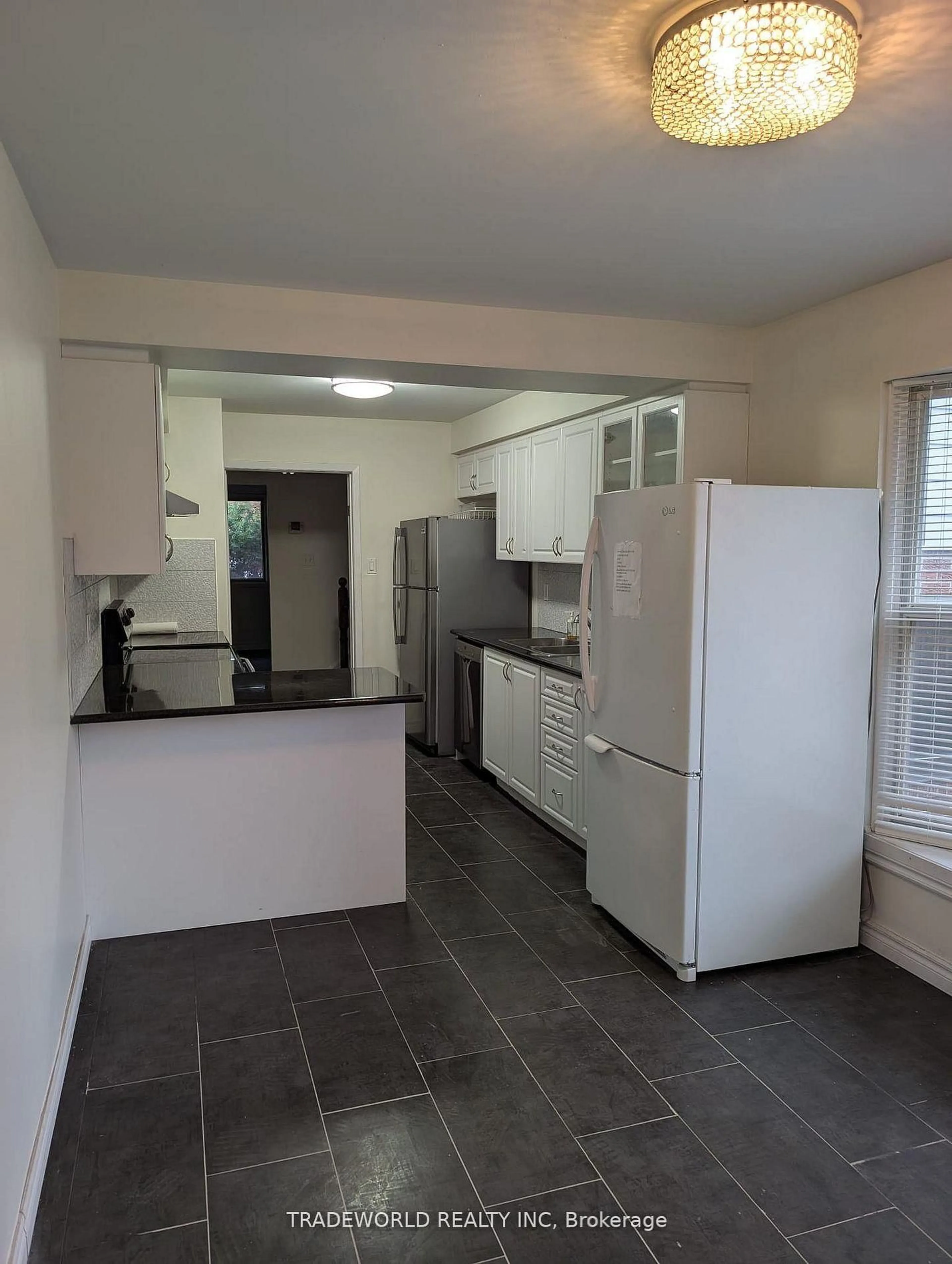 Standard kitchen, unknown for 7 Fluellen Dr, Toronto Ontario M1W 2B2