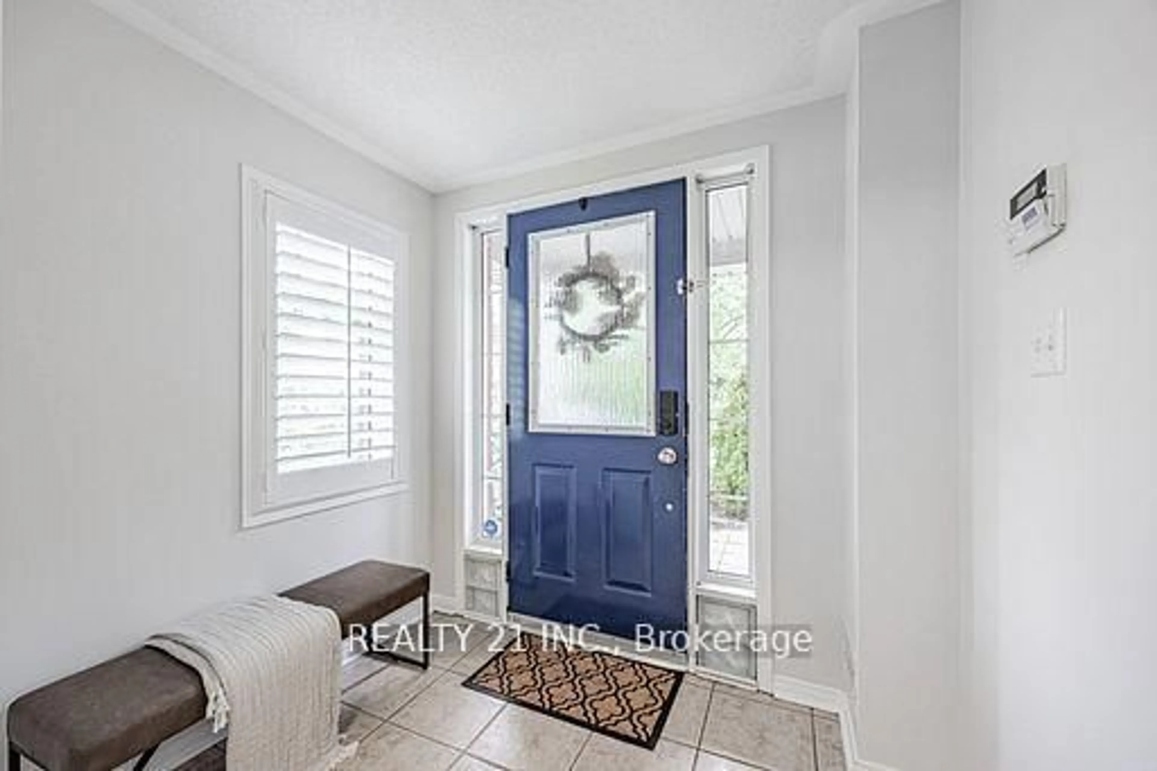 Indoor entryway for 13 Ventura Lane, Ajax Ontario L1T 0C4