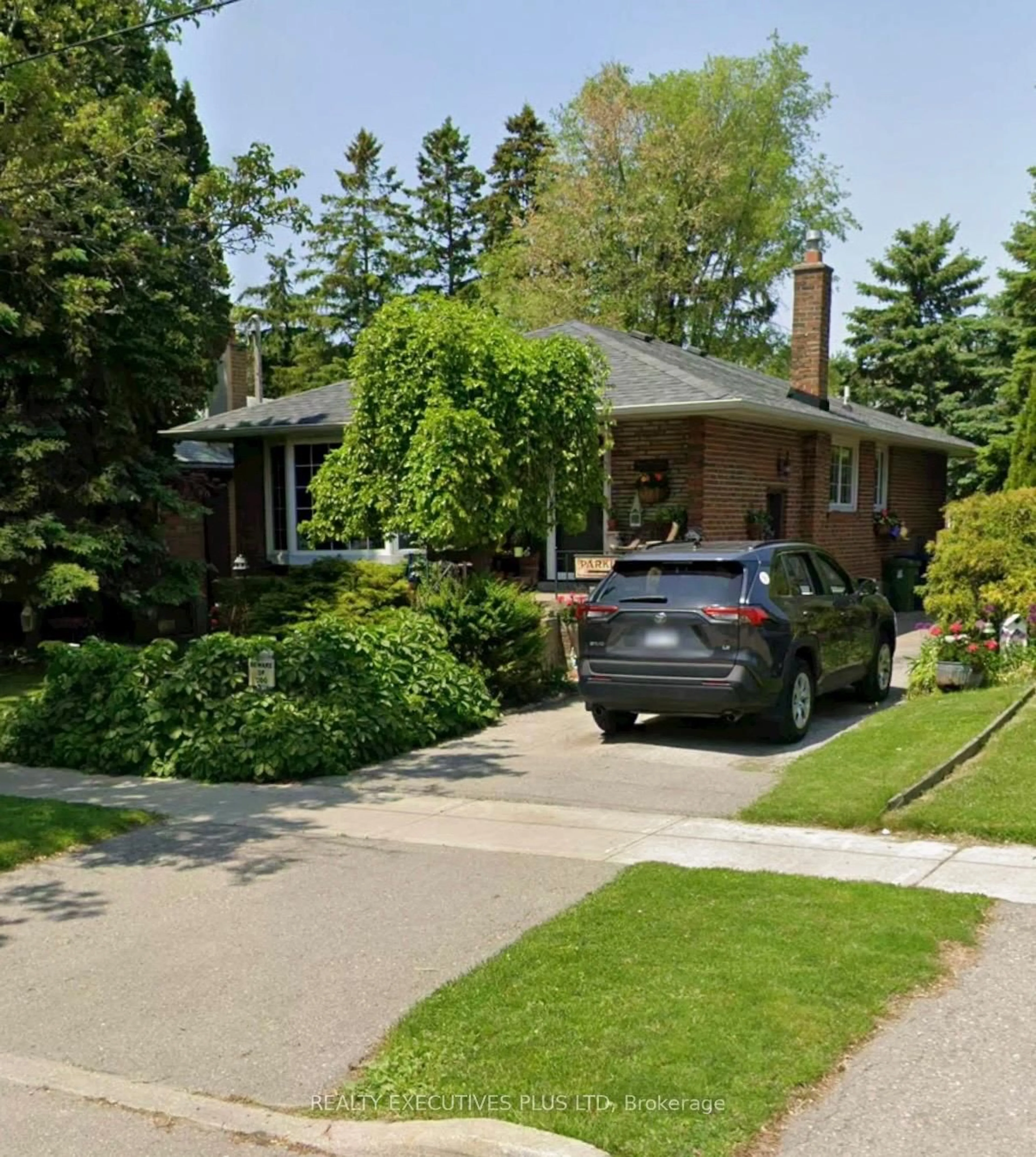 Unknown for 124 Applefield Dr, Toronto Ontario M1P 3Y2