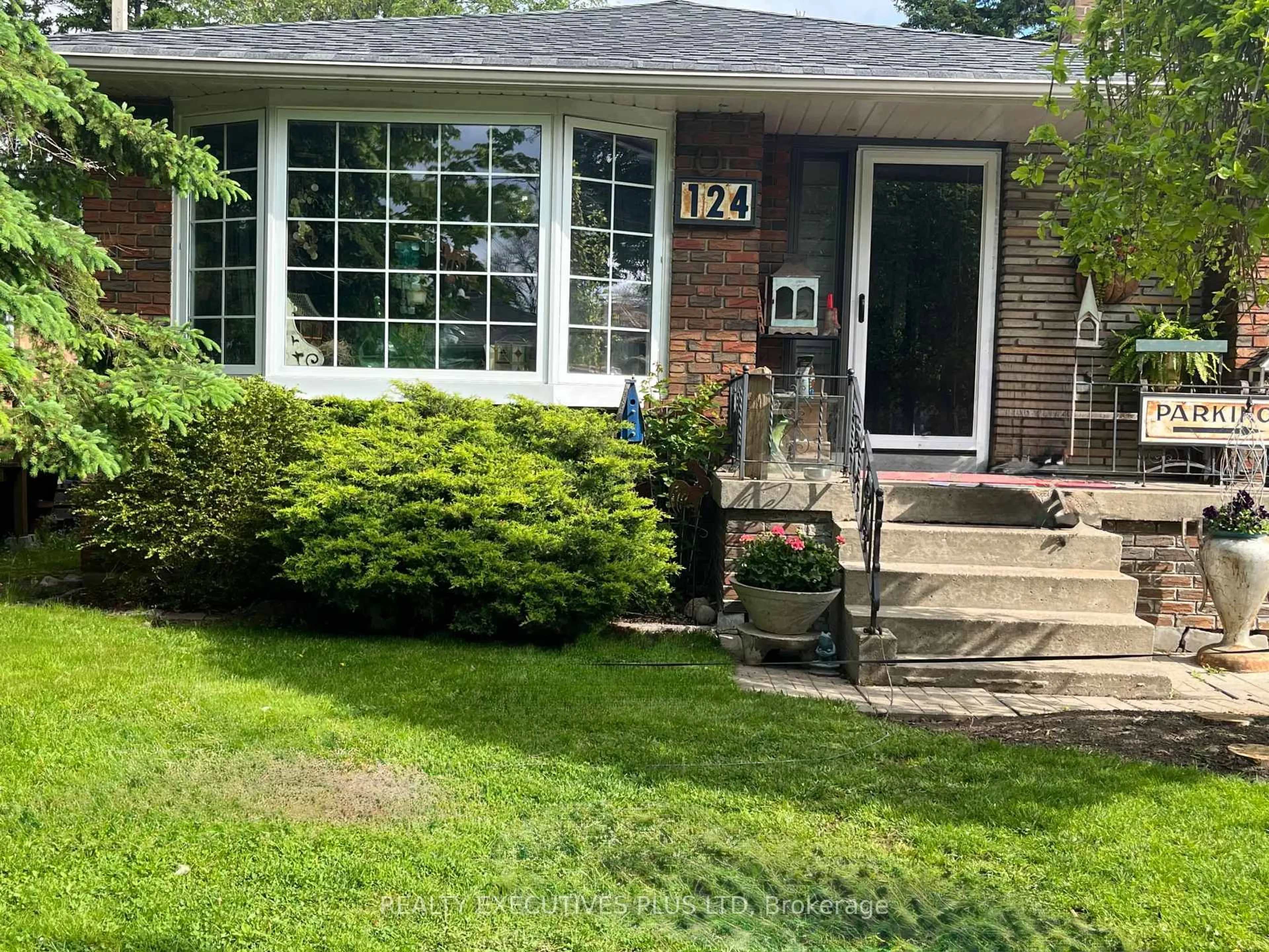 Unknown for 124 Applefield Dr, Toronto Ontario M1P 3Y2