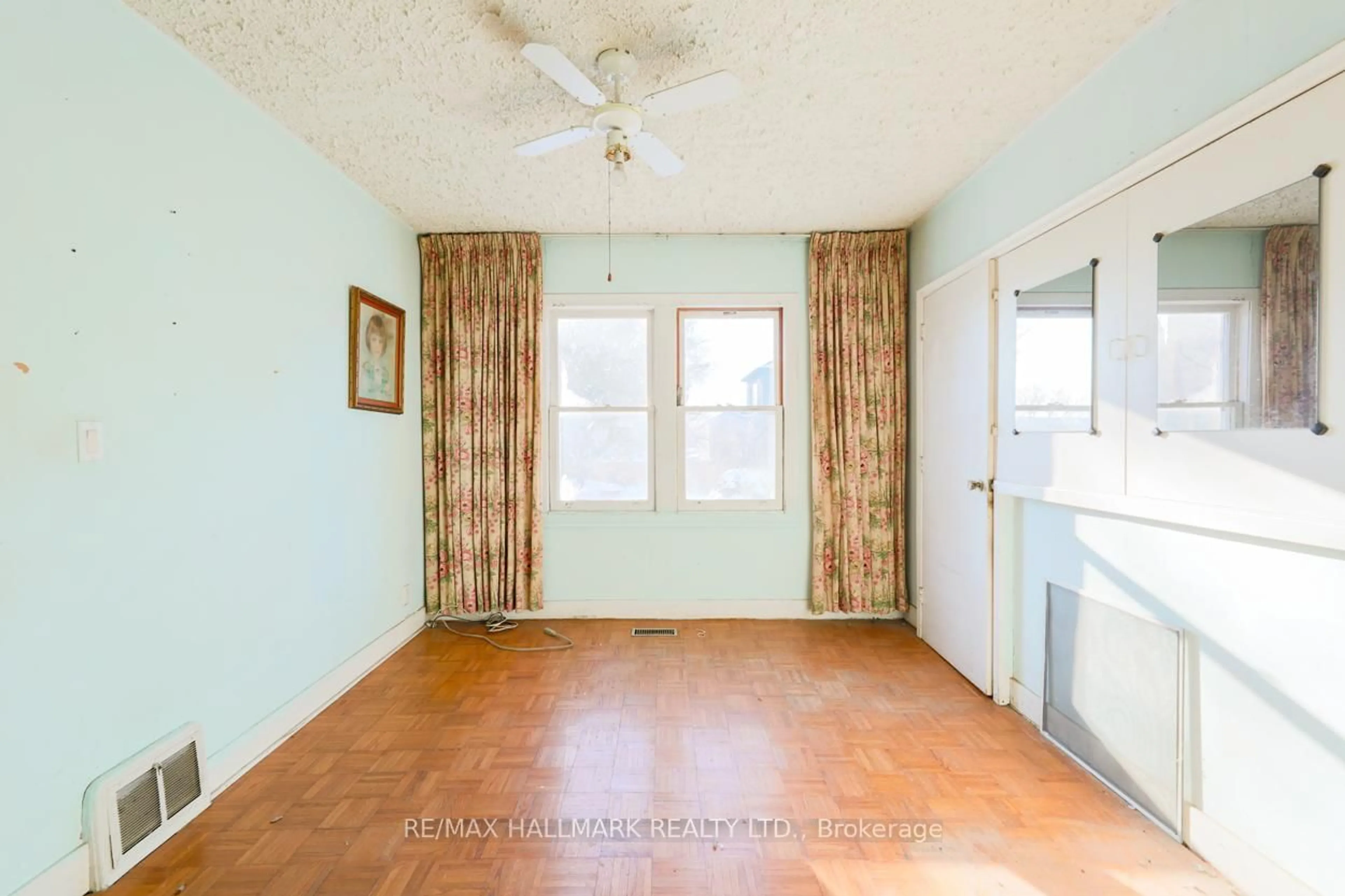 A pic of a room for 63 Highview Ave, Toronto Ontario M1N 2H4