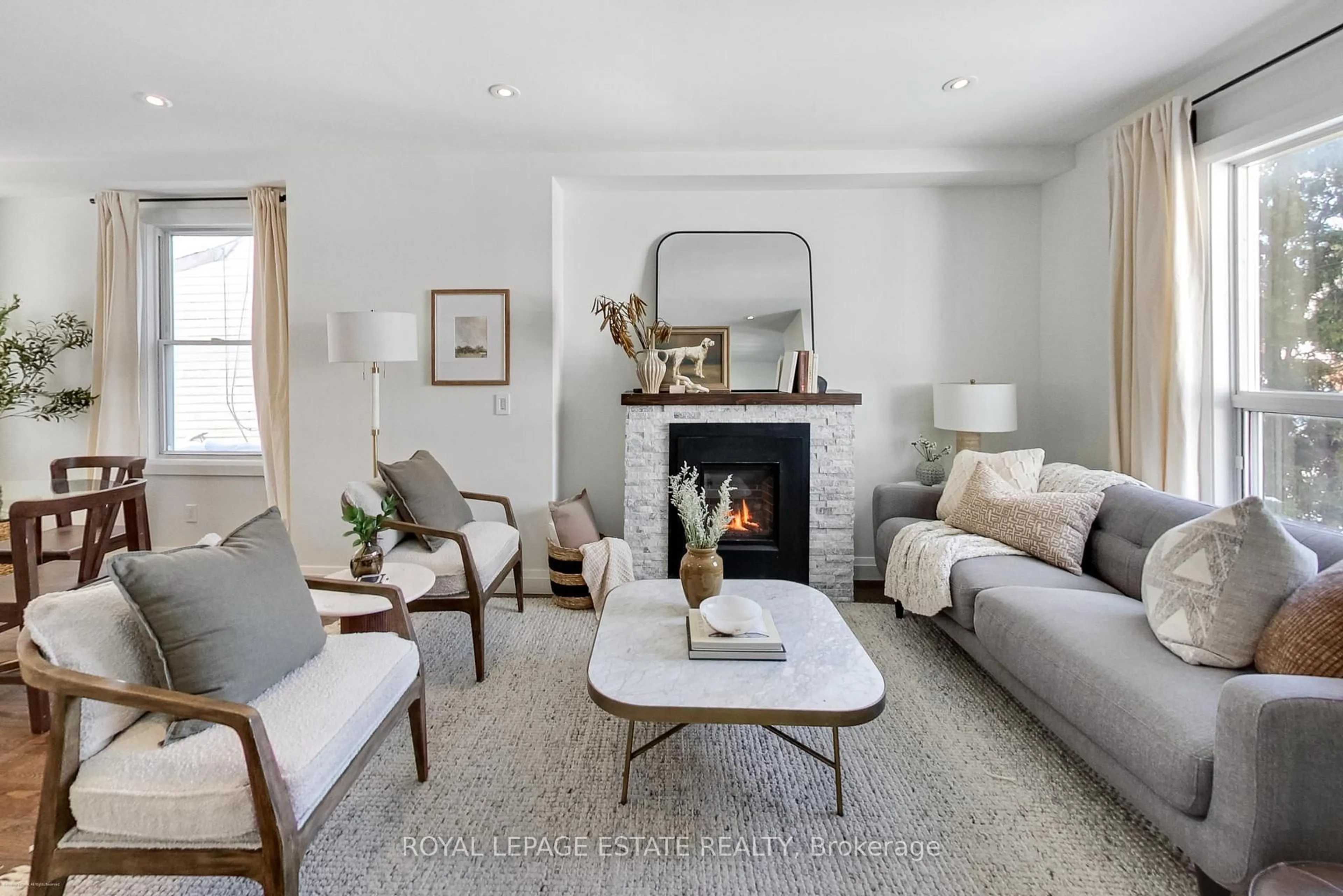 Living room with furniture, unknown for 25 Coleridge Ave, Toronto Ontario M4C 4H4