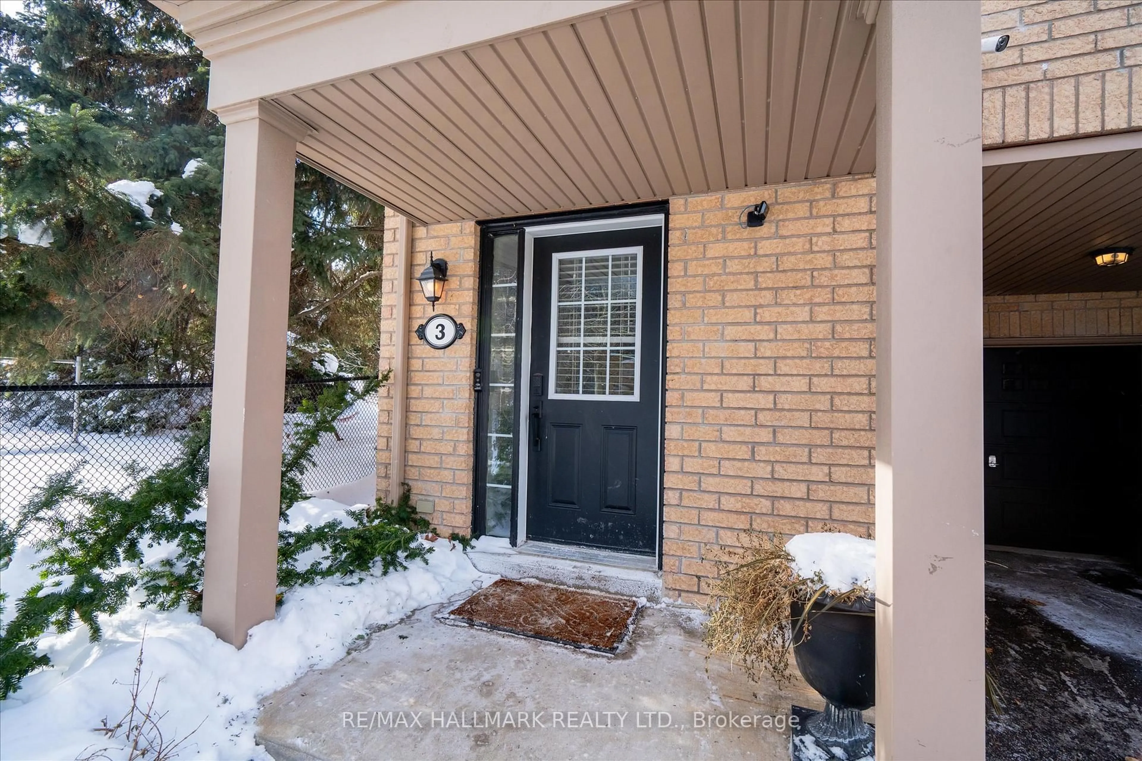 Indoor entryway for 3 Tillinghast Lane, Toronto Ontario M1J 0A8