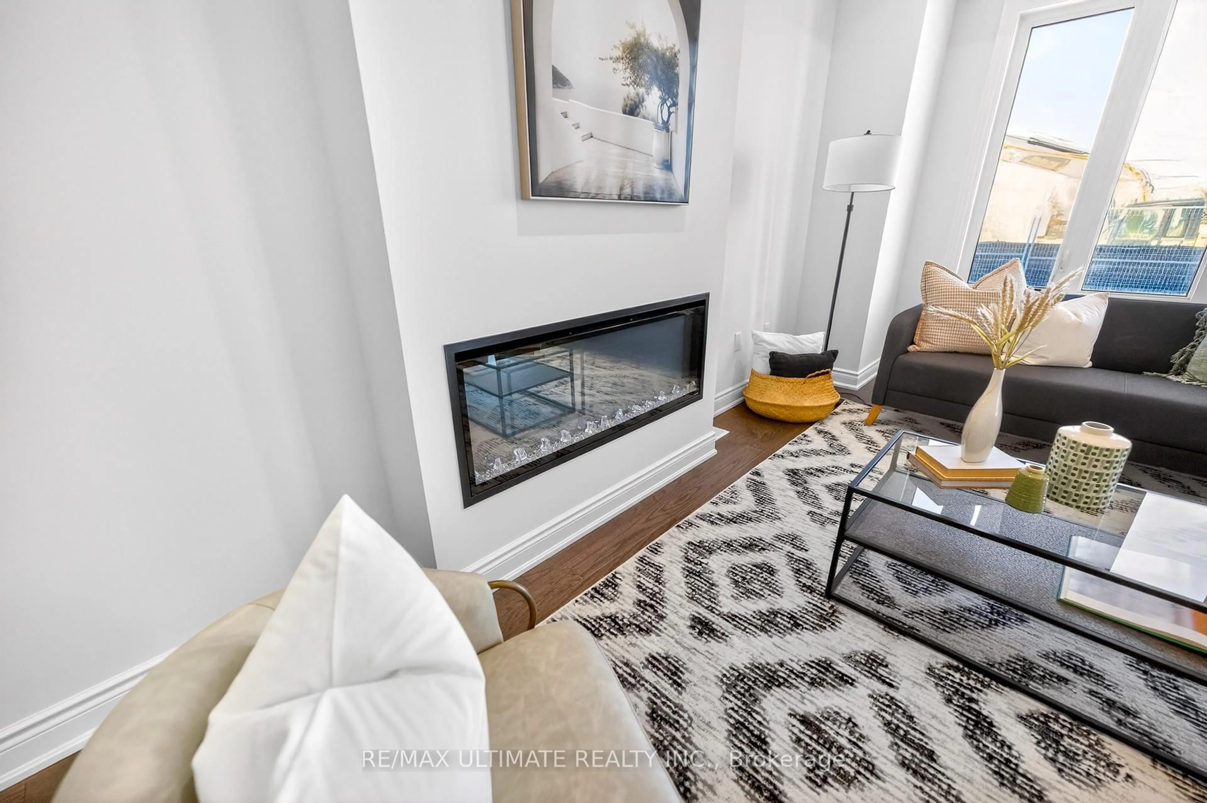 Living room with furniture, unknown for 6 Fire King Dr, Whitby Ontario L1P 0R4