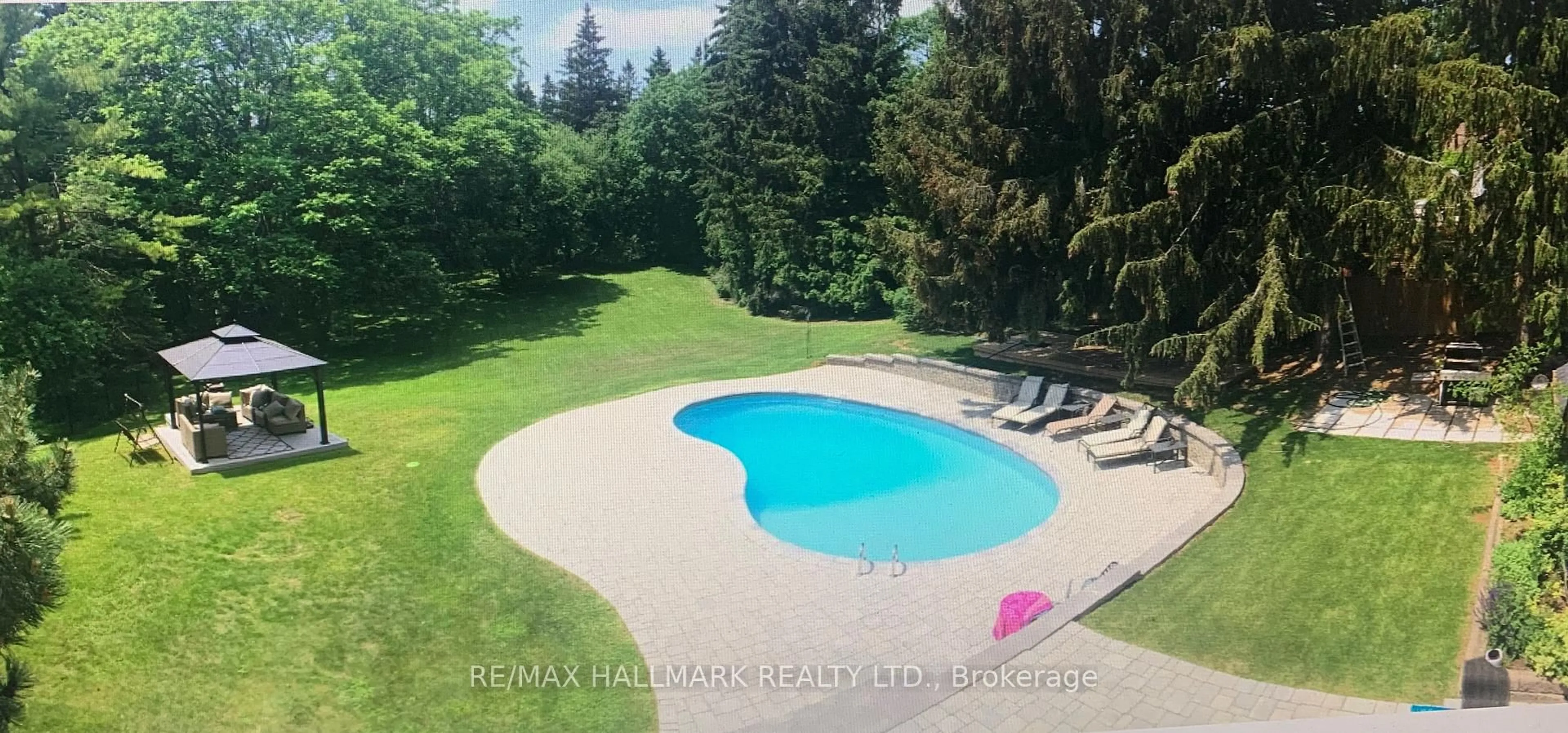 Pool for 1382 Rougemount Dr, Pickering Ontario L1V 1N1