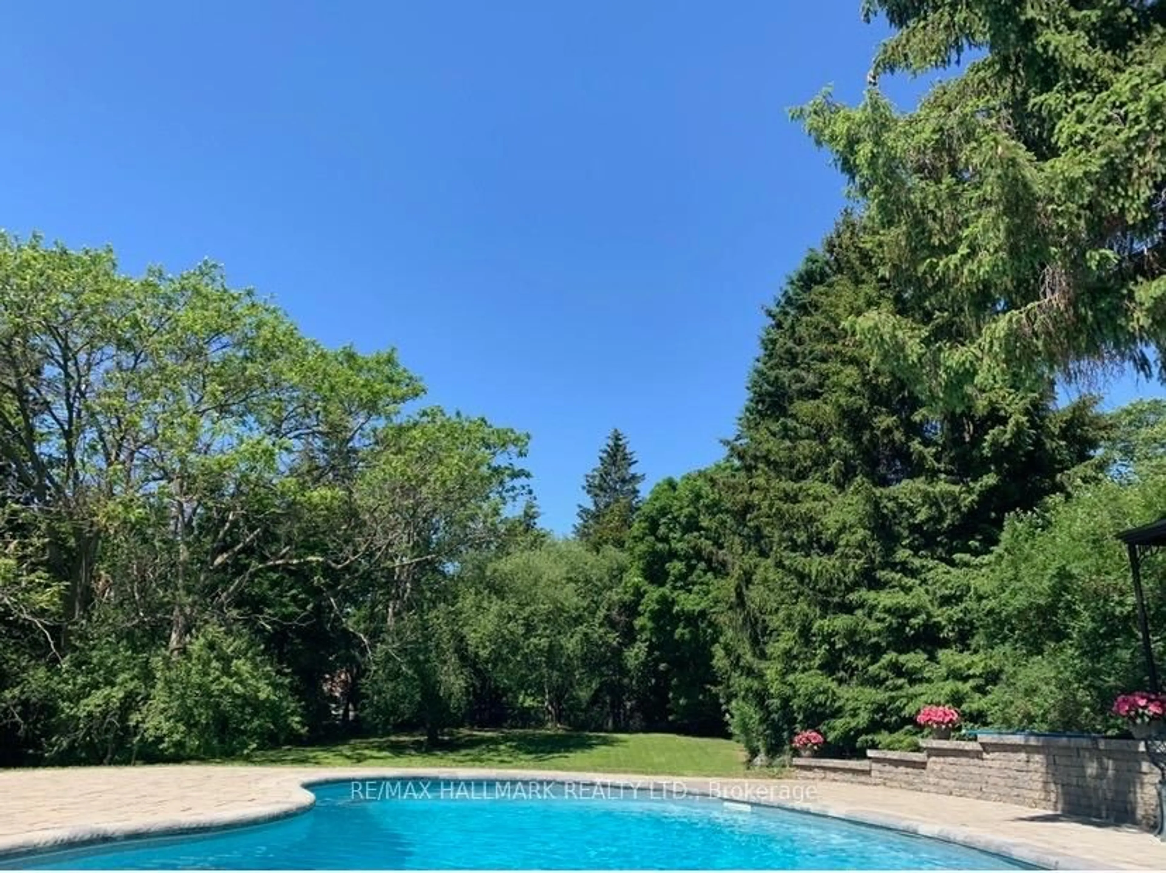 Pool for 1382 Rougemount Dr, Pickering Ontario L1V 1N1