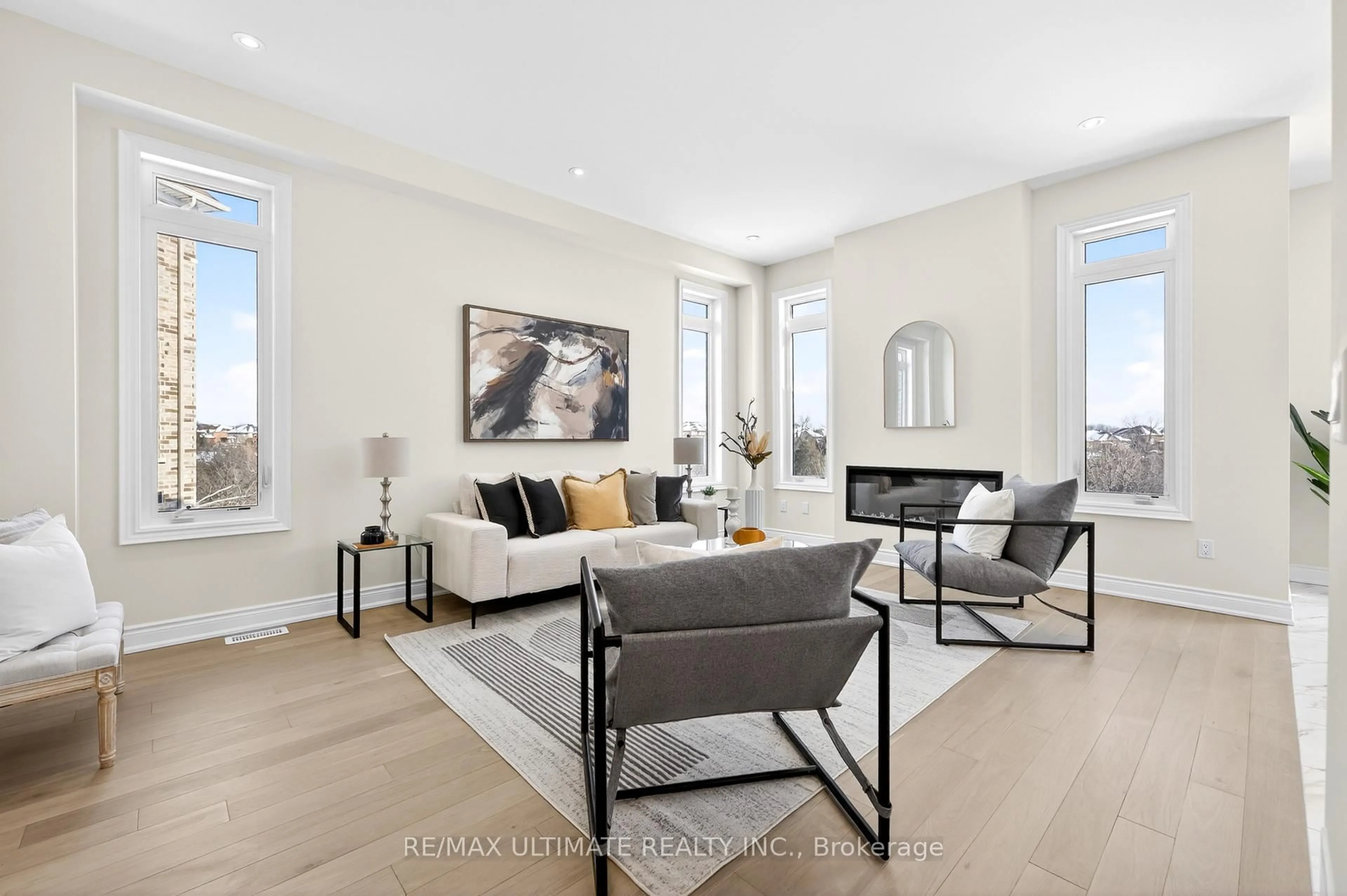 Living room with furniture, unknown for 21 Fire King Dr, Whitby Ontario L1P 0R4