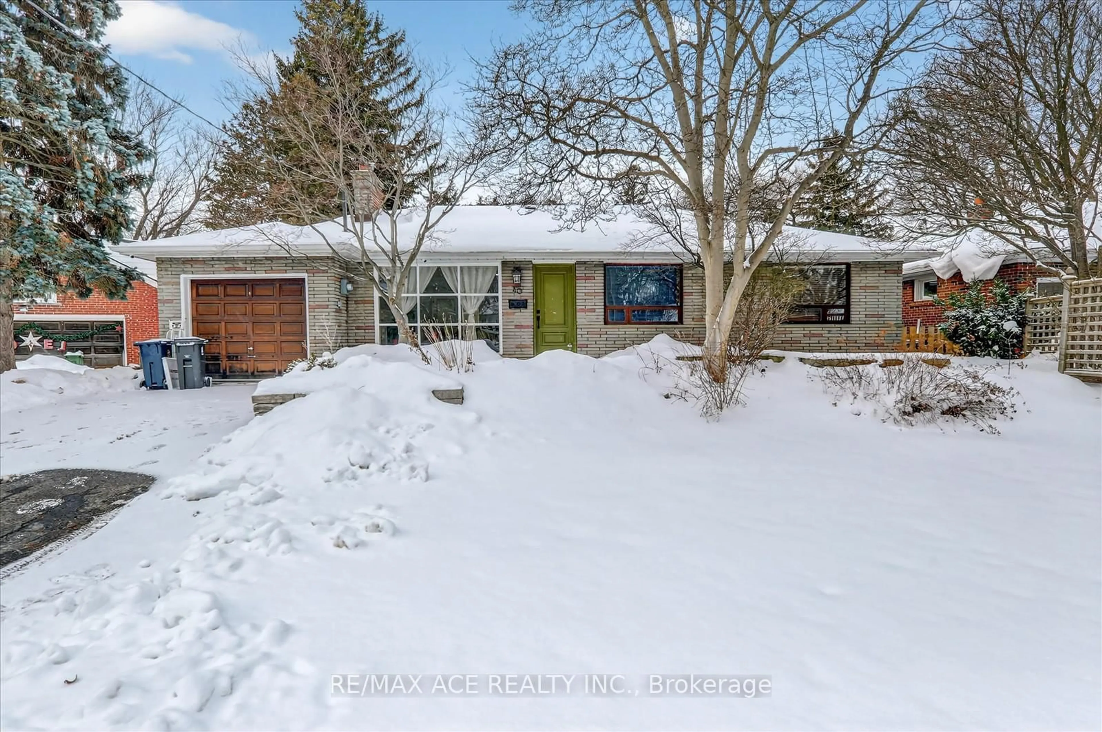 Unknown for 40 Brinloor Blvd, Toronto Ontario M1M 1L5