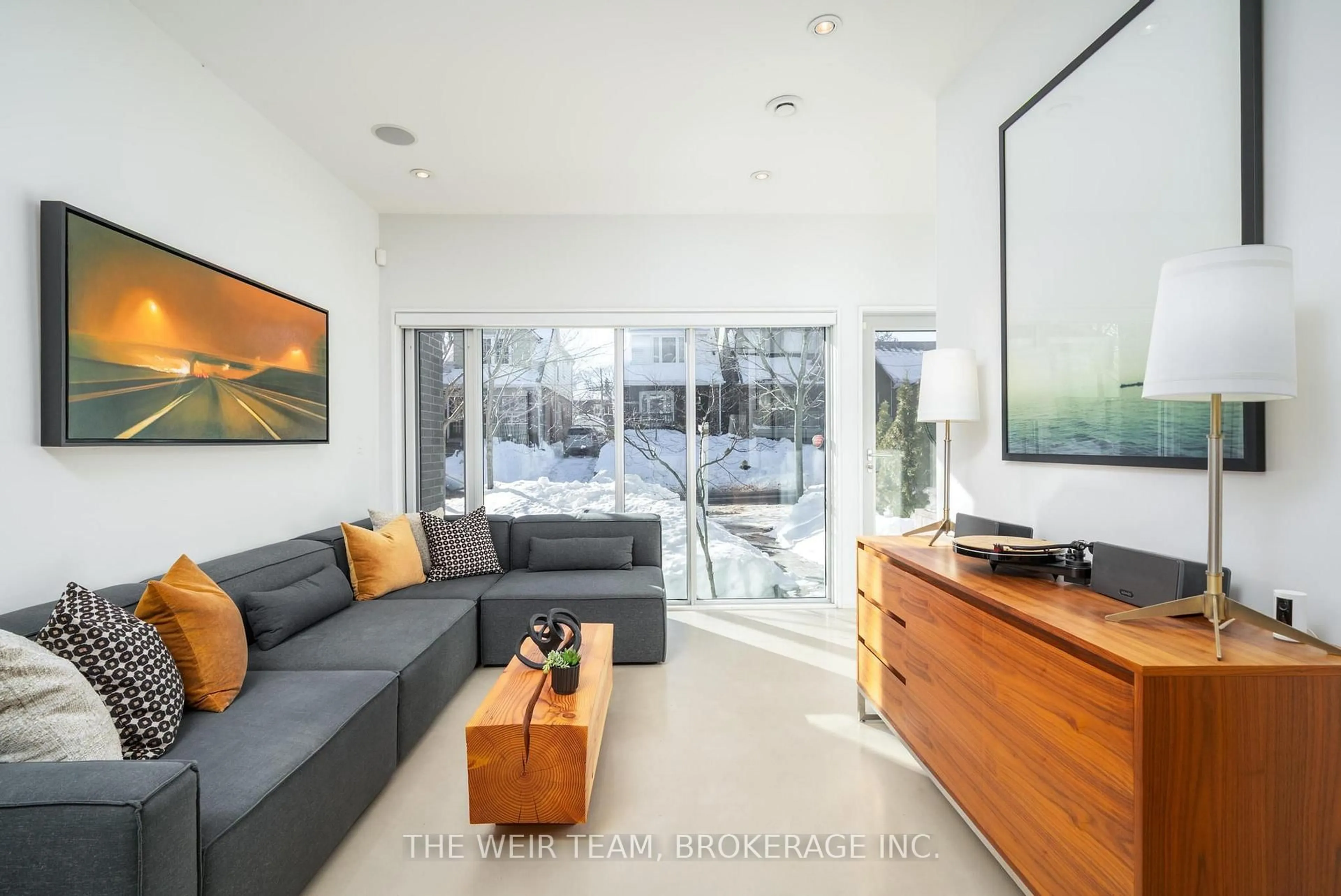 Living room with furniture, unknown for 63 Wembley Dr, Toronto Ontario M4L 3C9