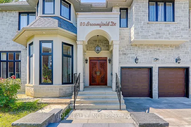 80 Broomfield Dr, Toronto 2