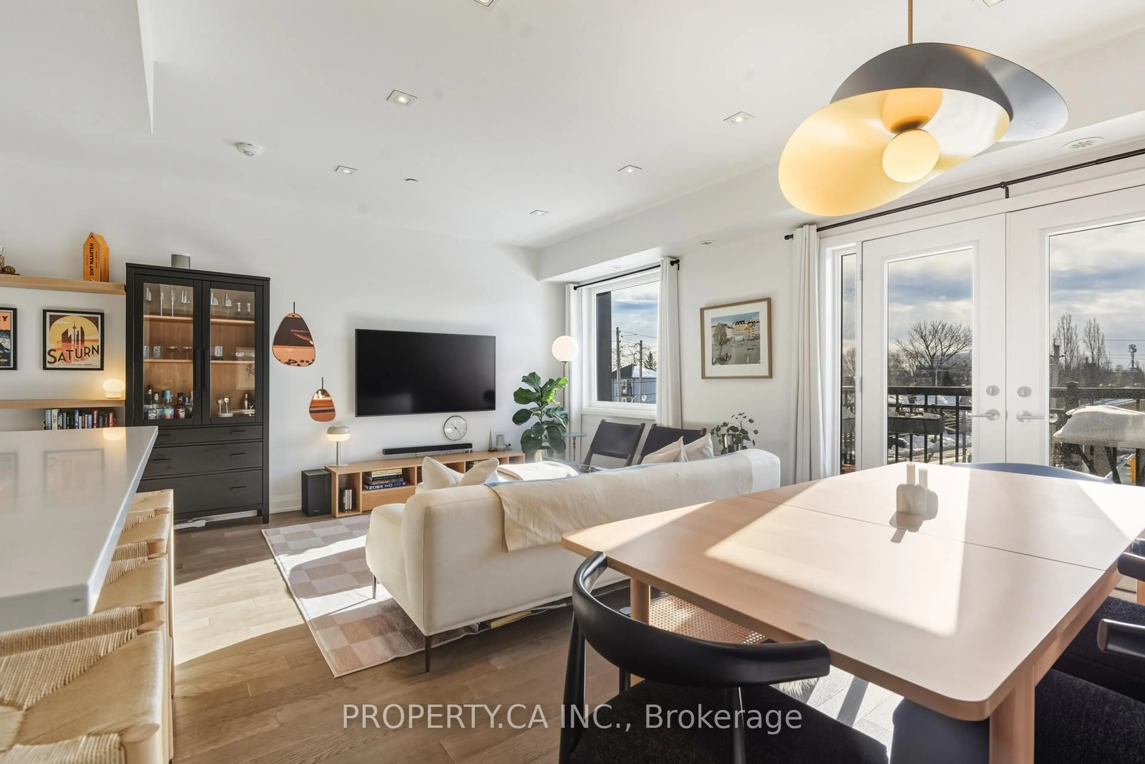 Unknown for 100 Coxwell Ave #Th3, Toronto Ontario M4L 0B5