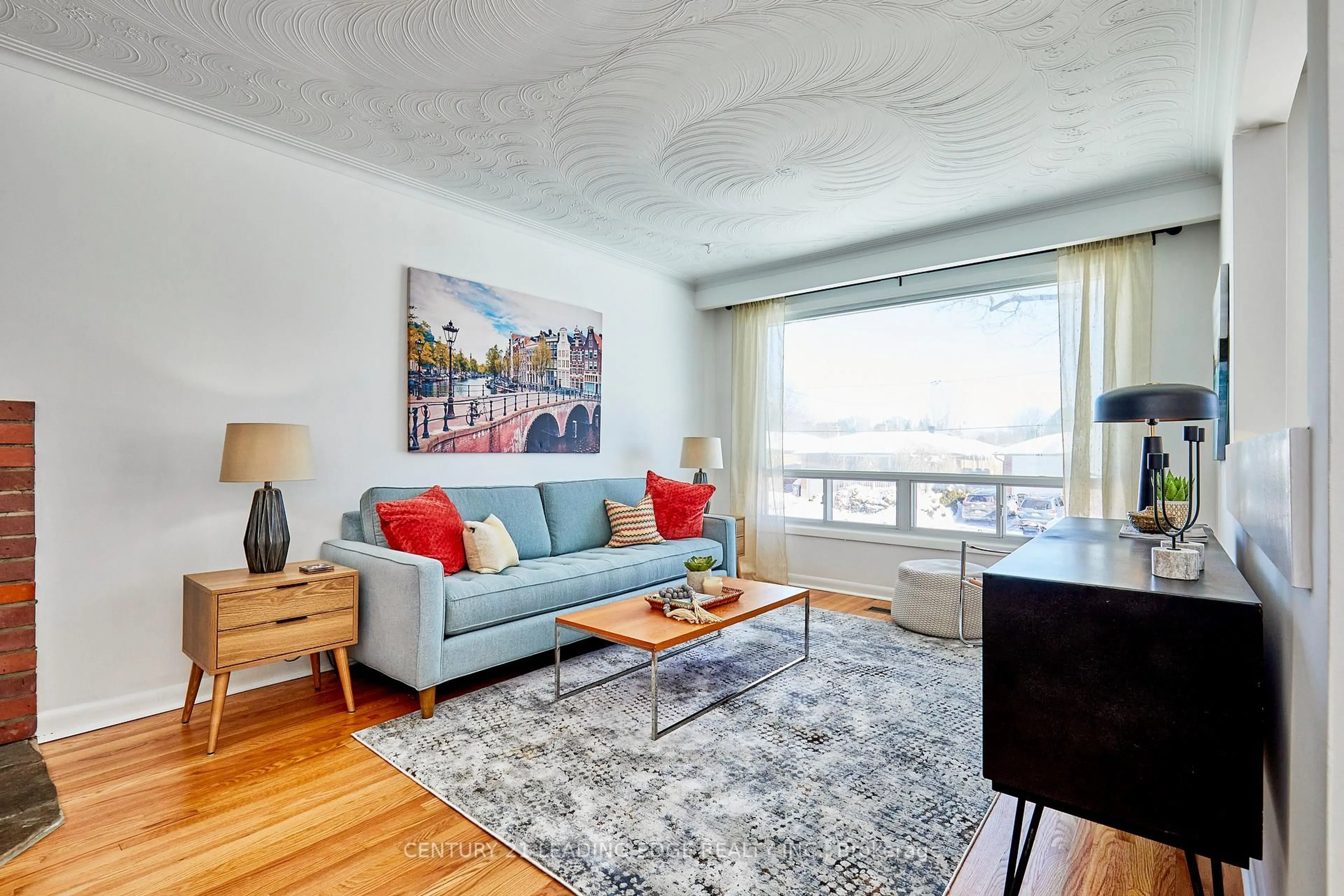 Living room with furniture, unknown for 122 Allanford Rd, Toronto Ontario M1T 2N5