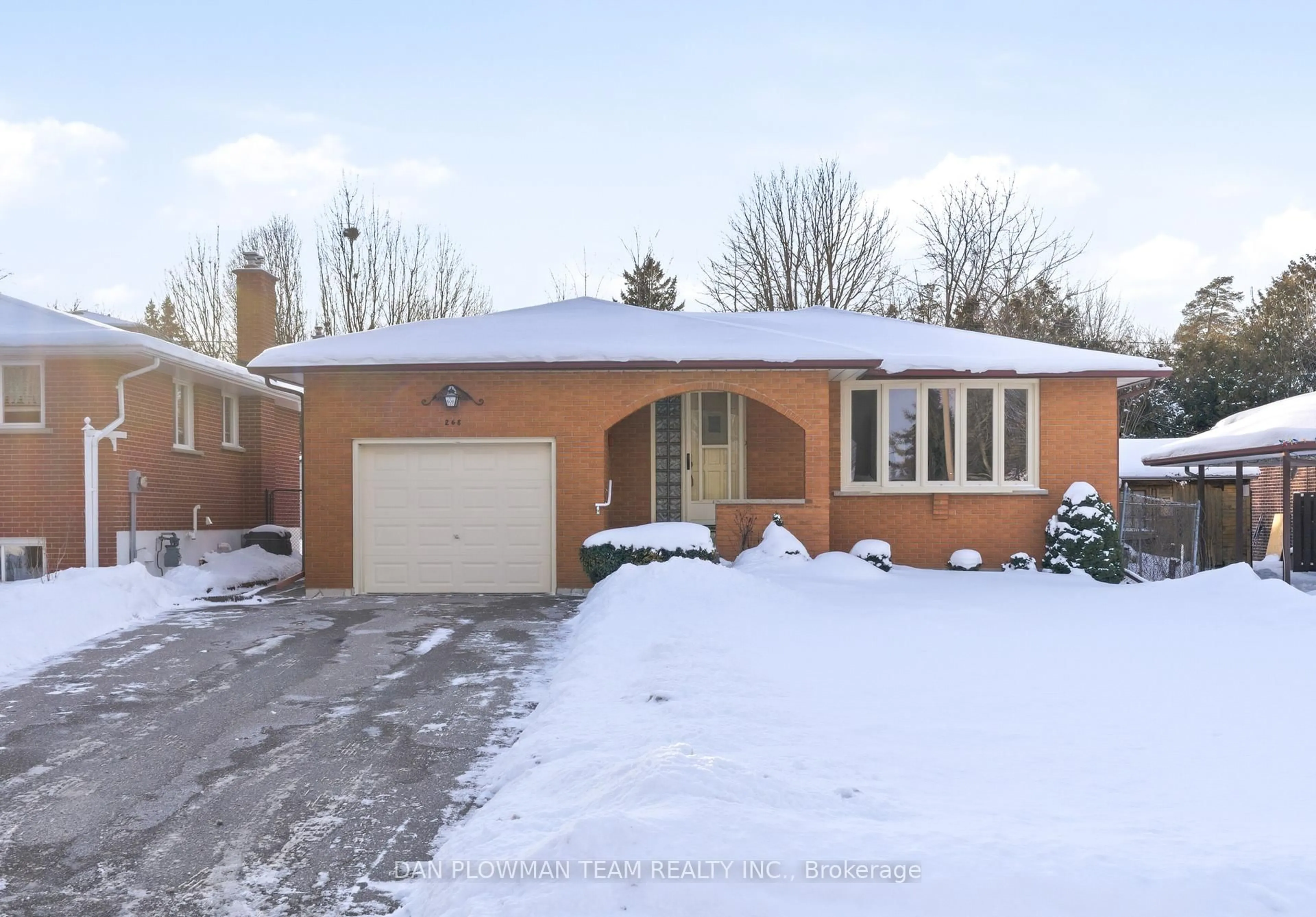 Home with brick exterior material, street for 268 Nipigon St, Oshawa Ontario L1J 4N7