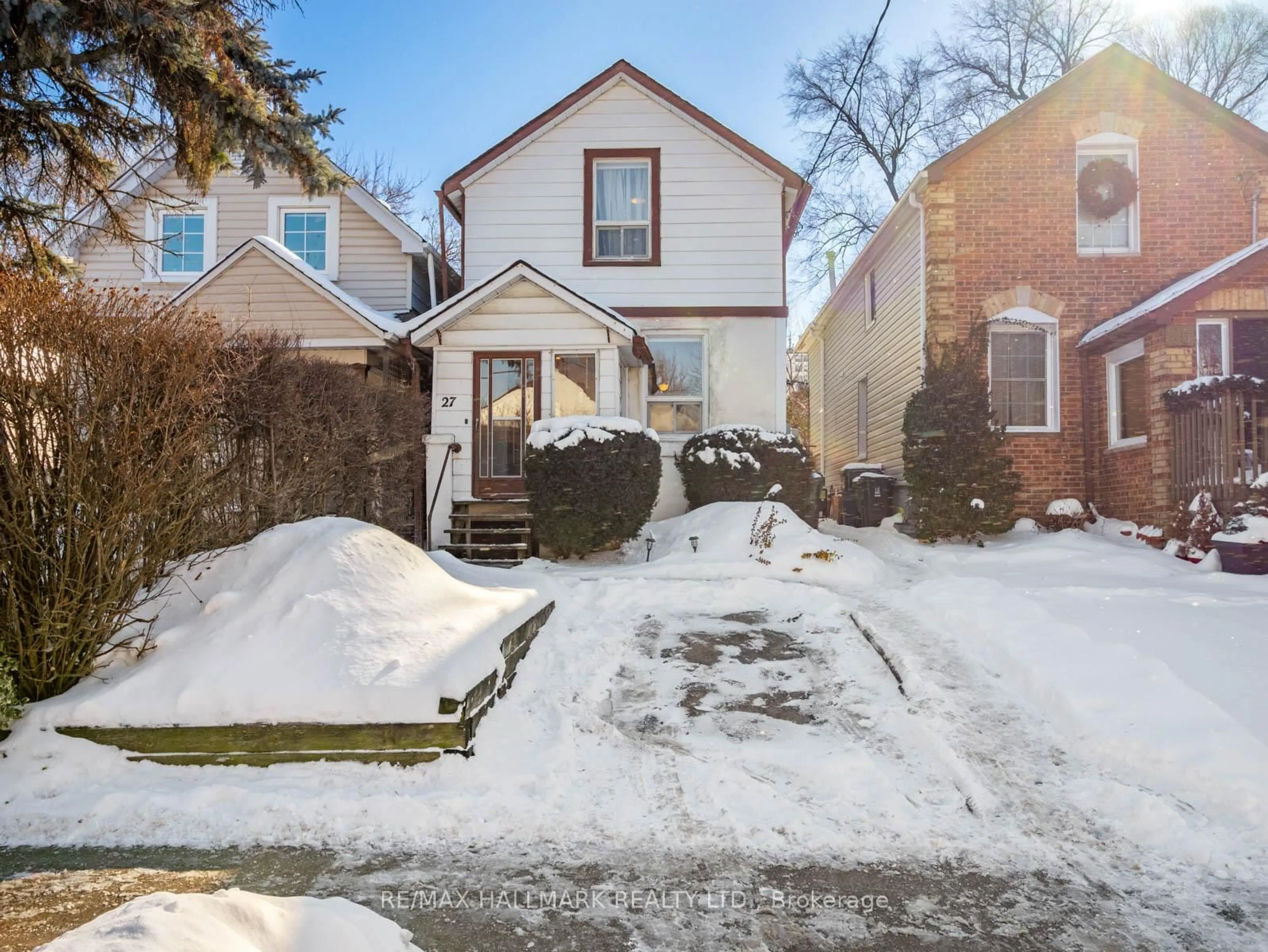 Unknown for 27 Winston Ave, Toronto Ontario M1N 1W2