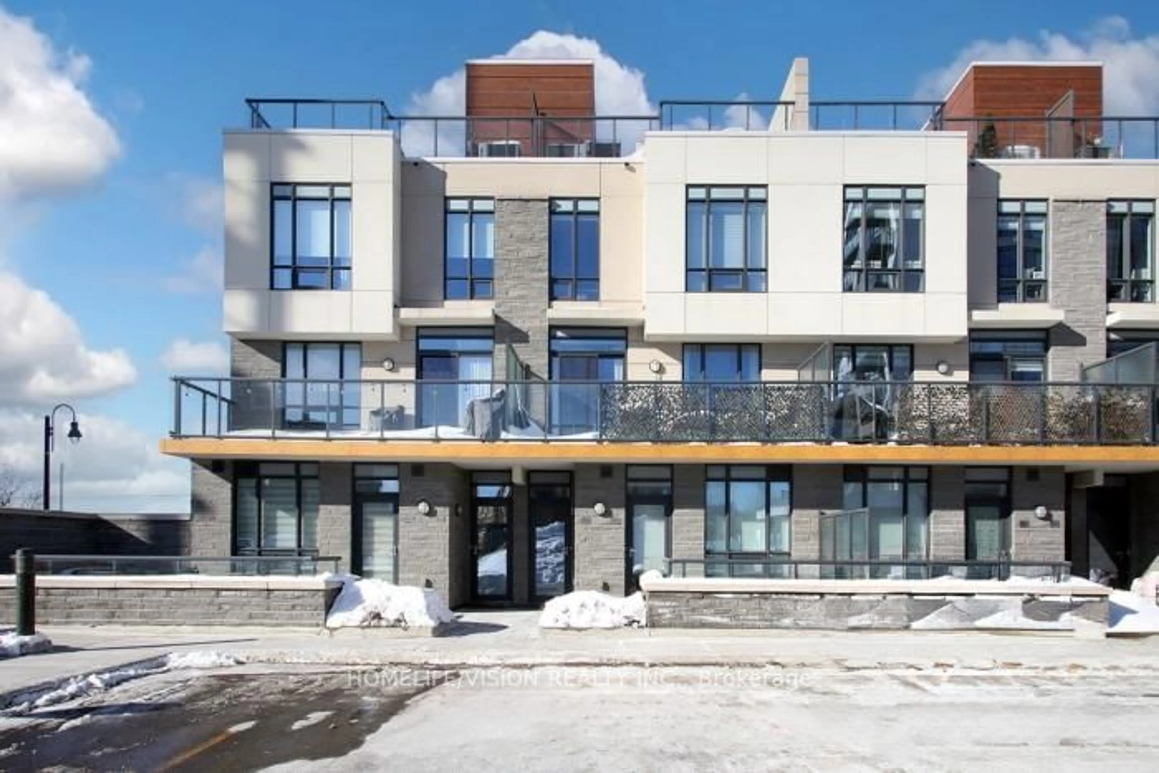 Unknown for 1245 Bayly St #TH4, Pickering Ontario L1W 0B5