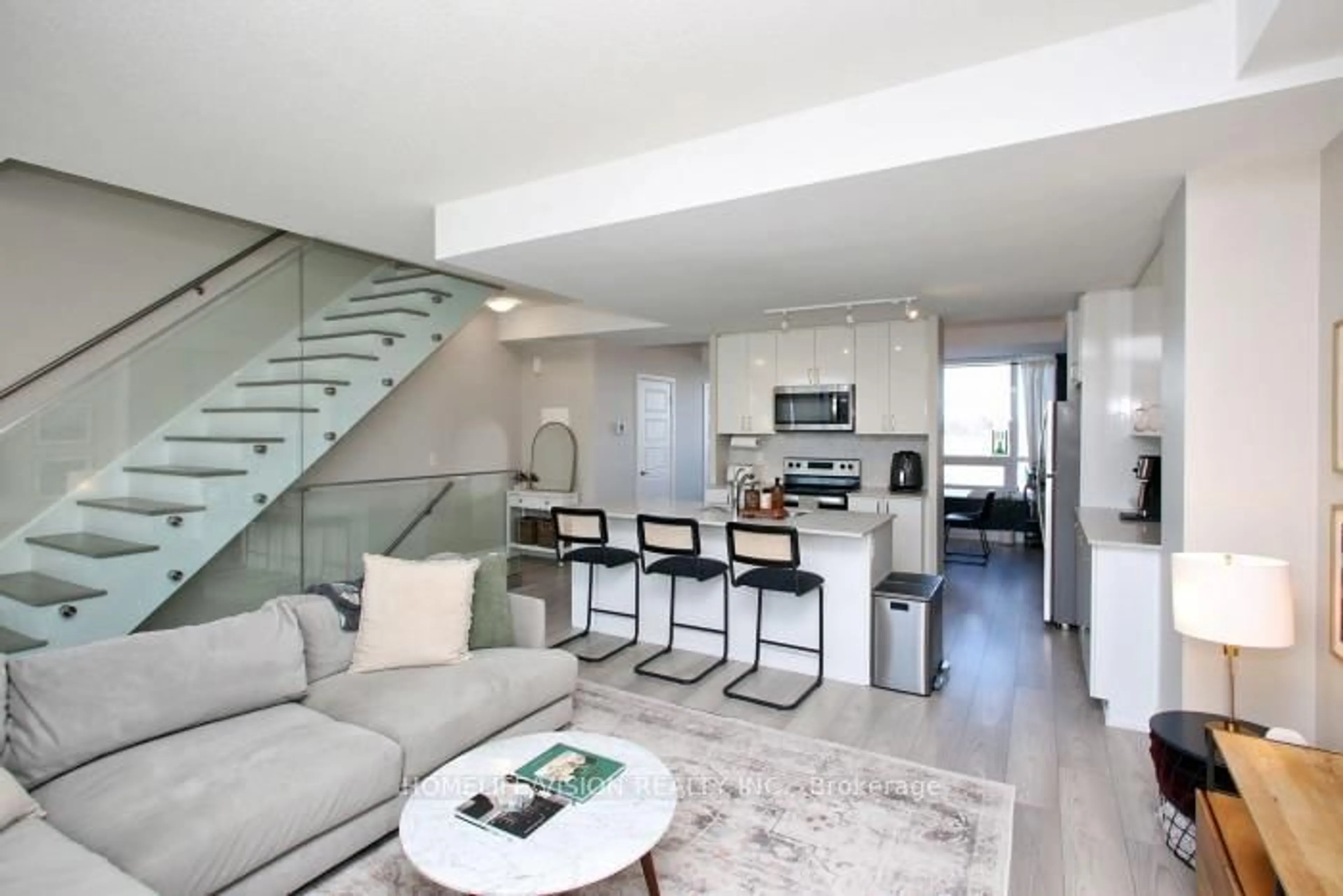 Open concept kitchen, unknown for 1245 Bayly St #TH4, Pickering Ontario L1W 0B5