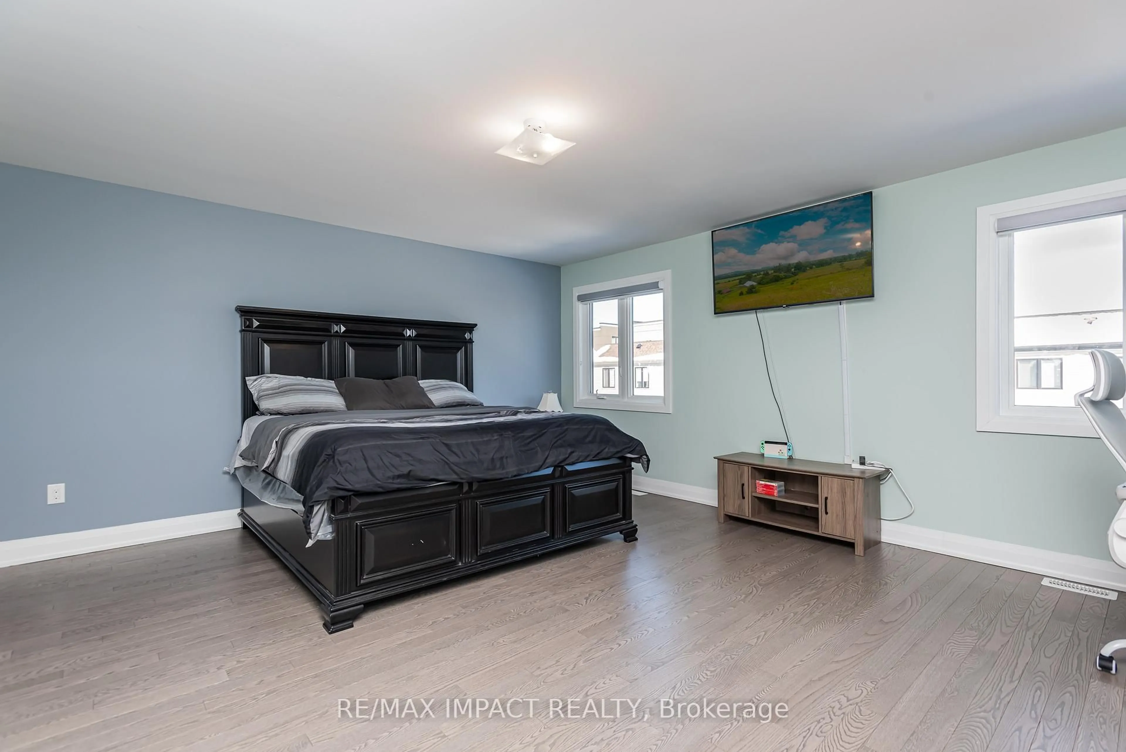 A pic of a room for 11 Larkin Lane, Clarington Ontario L1C 4A7