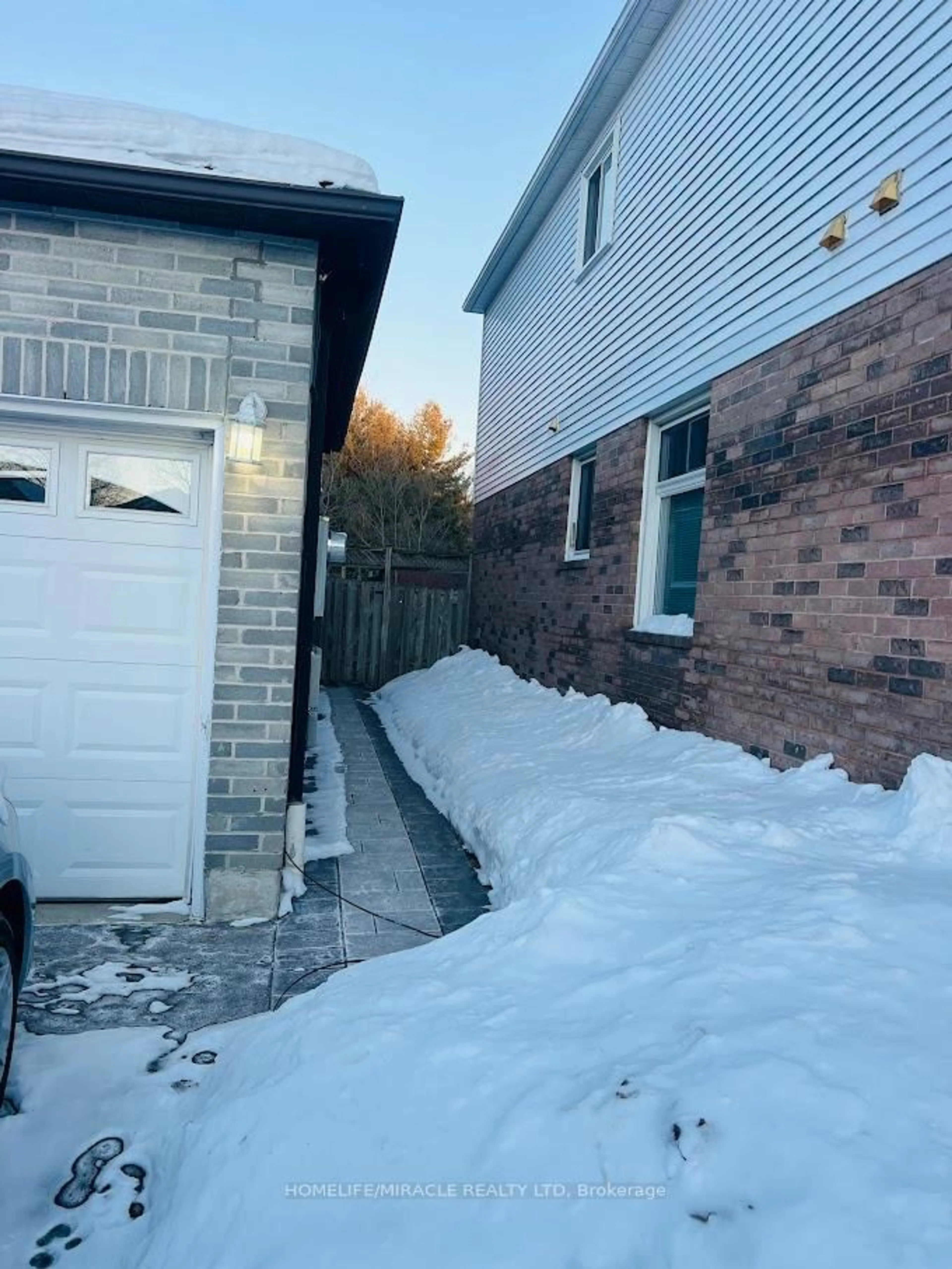 Unknown for 68 Maberley Cres, Toronto Ontario M1C 3K8