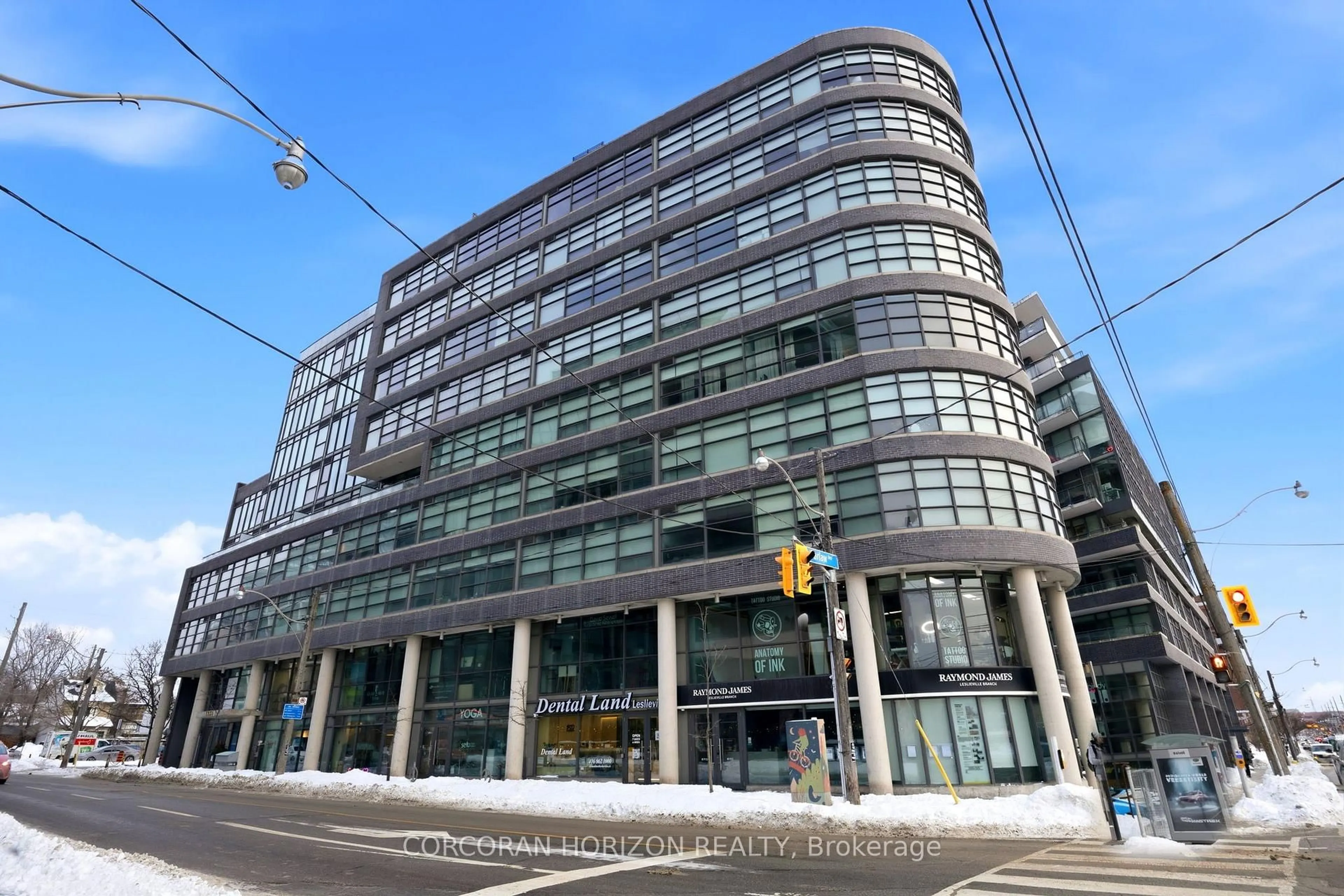 Indoor foyer for 1201 Dundas St #503, Toronto Ontario M4M 1S2