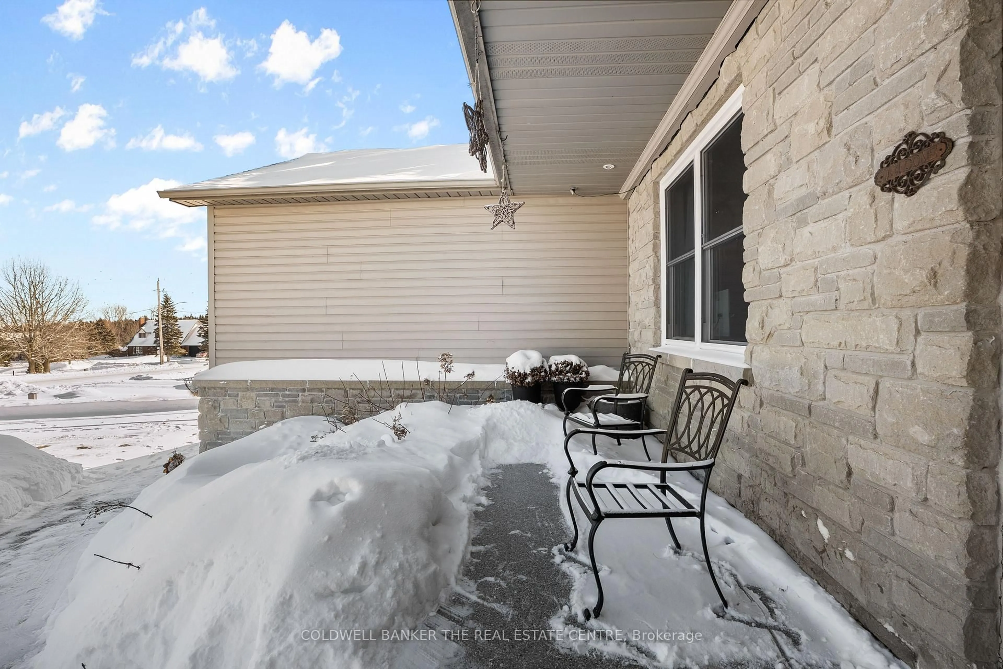 Patio, unknown for 15970 Marsh Hill Rd, Scugog Ontario L9L 1Y9