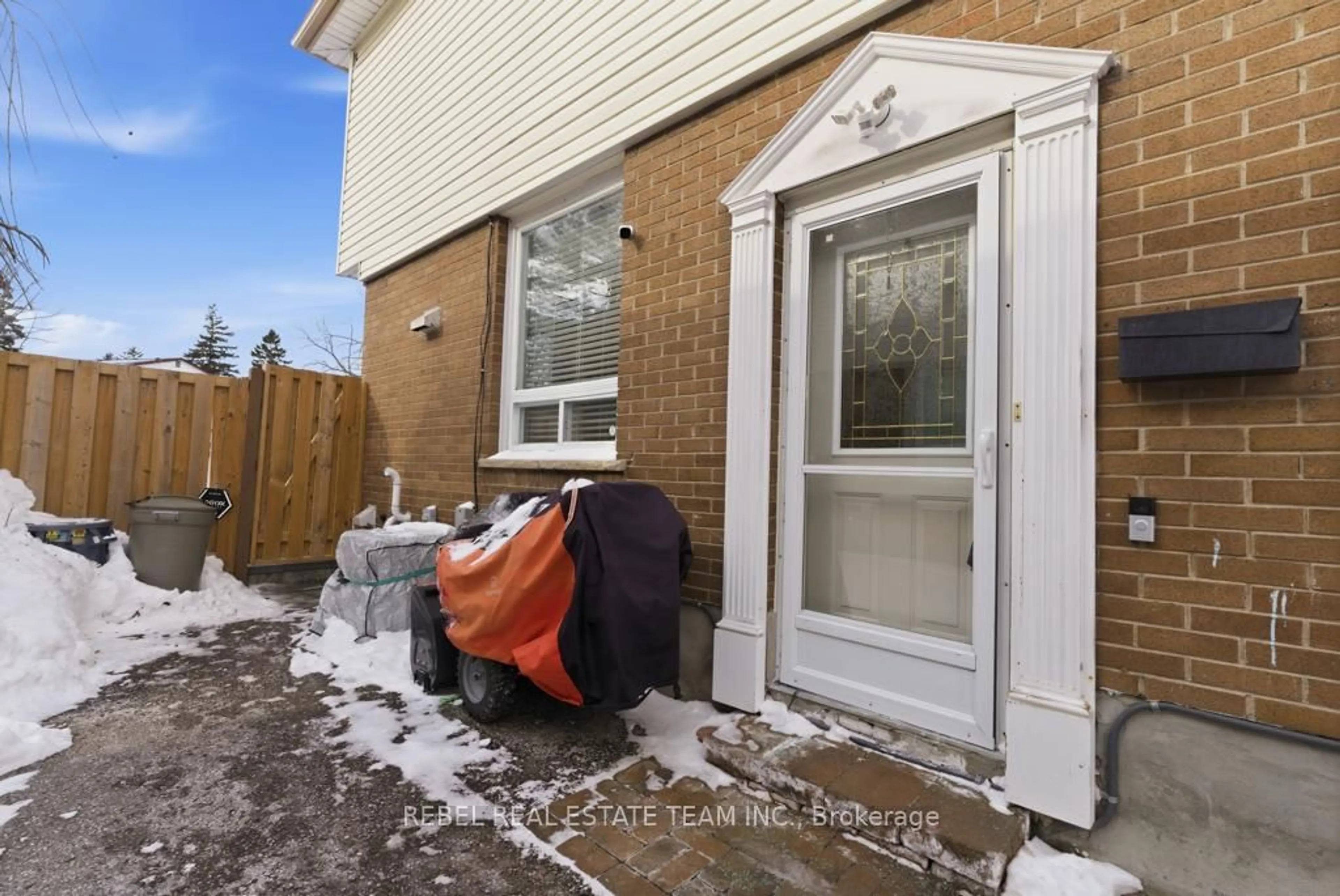 Unknown for 244 Waverly St, Oshawa Ontario L1J 5V4