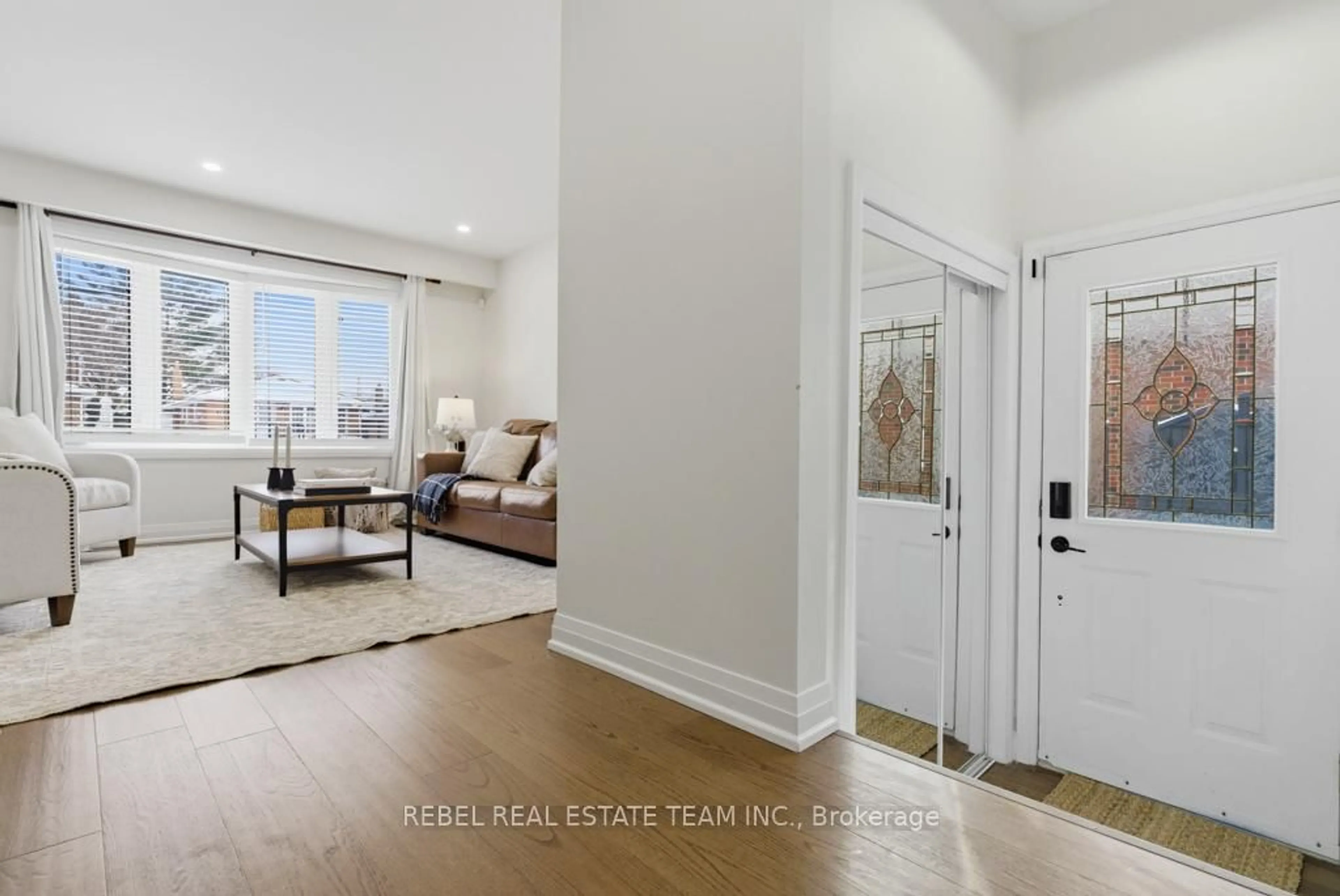 Unknown for 244 Waverly St, Oshawa Ontario L1J 5V4