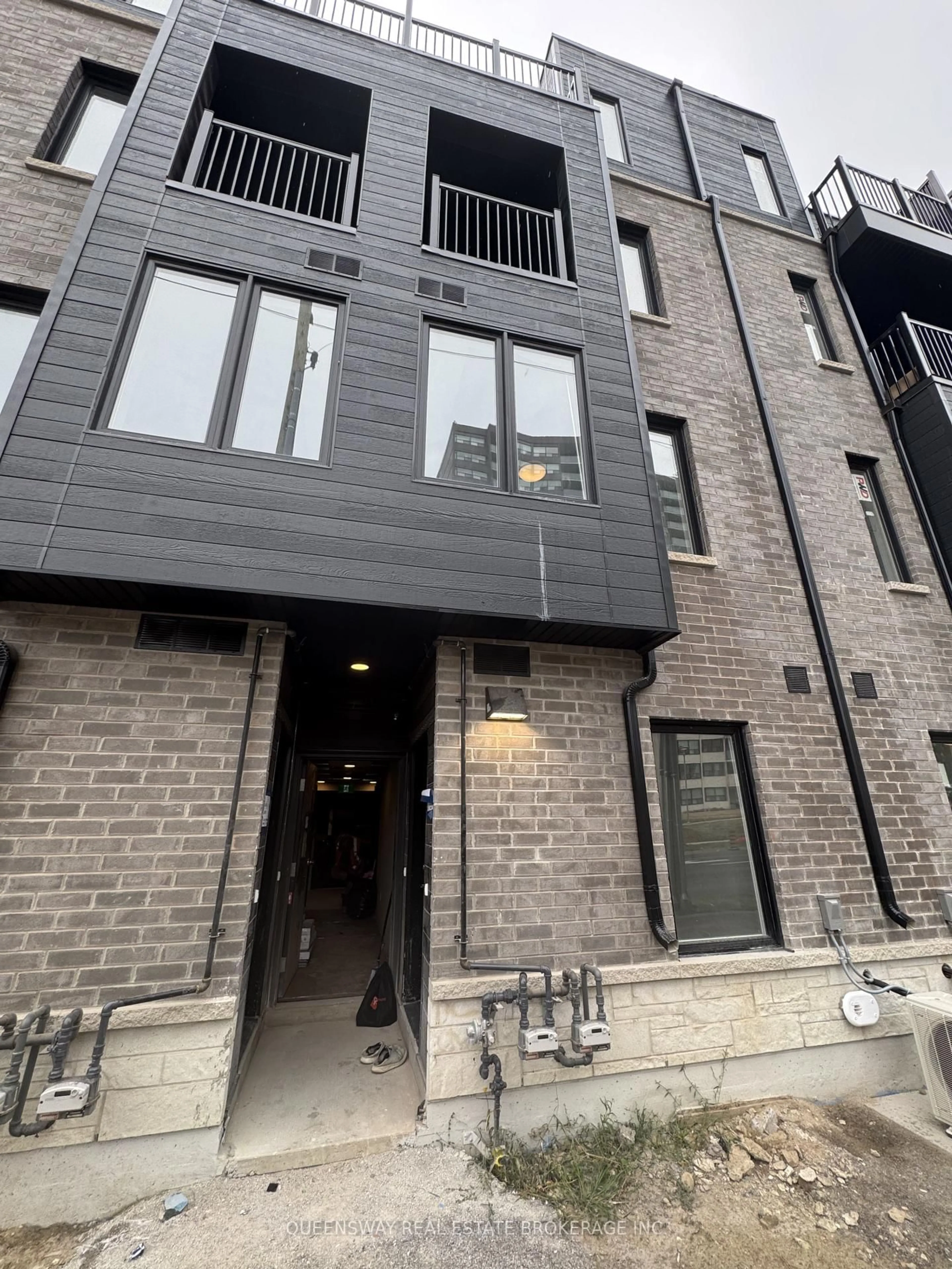 Unknown for 3079 pharmacy Ave, Toronto Ontario M1T 1H8