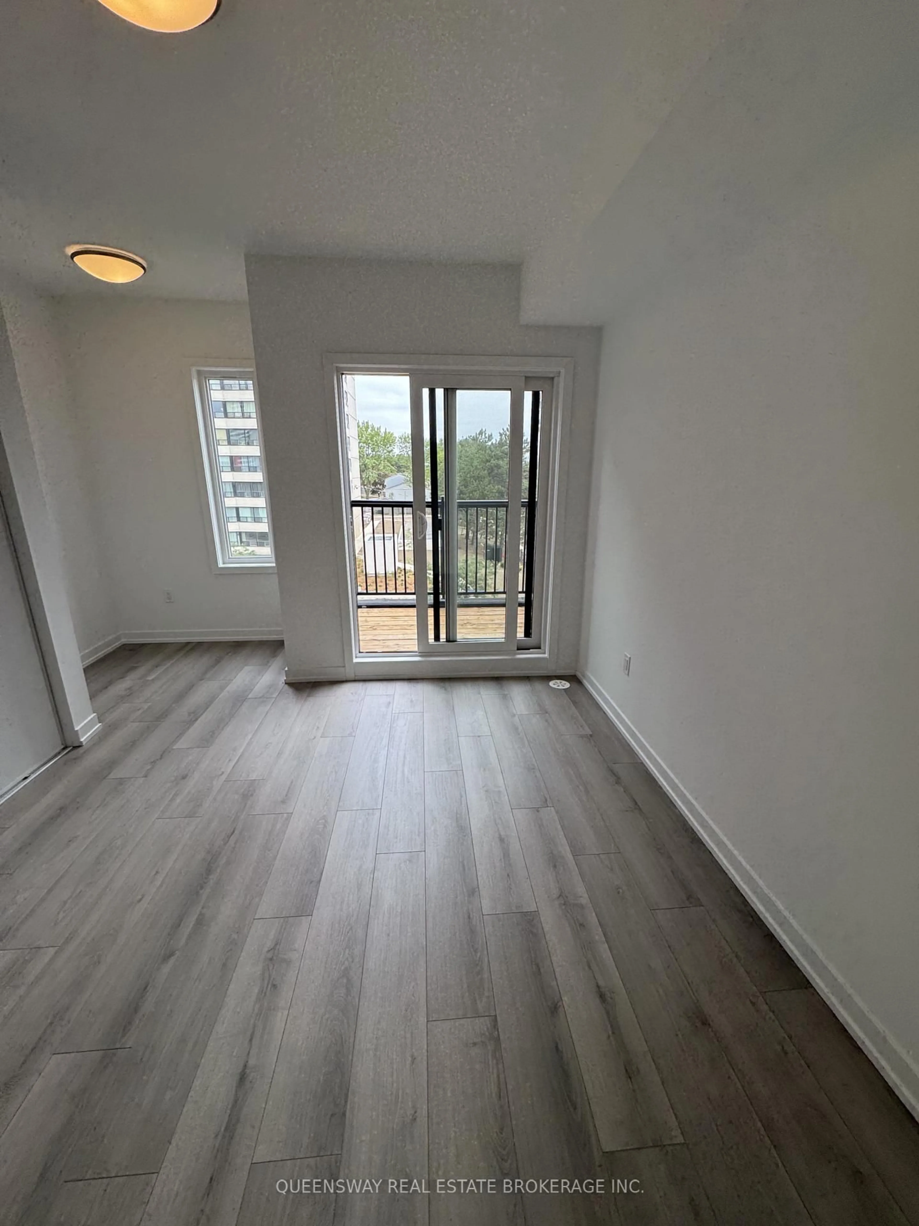 A pic of a room for 3079 pharmacy Ave, Toronto Ontario M1T 1H8