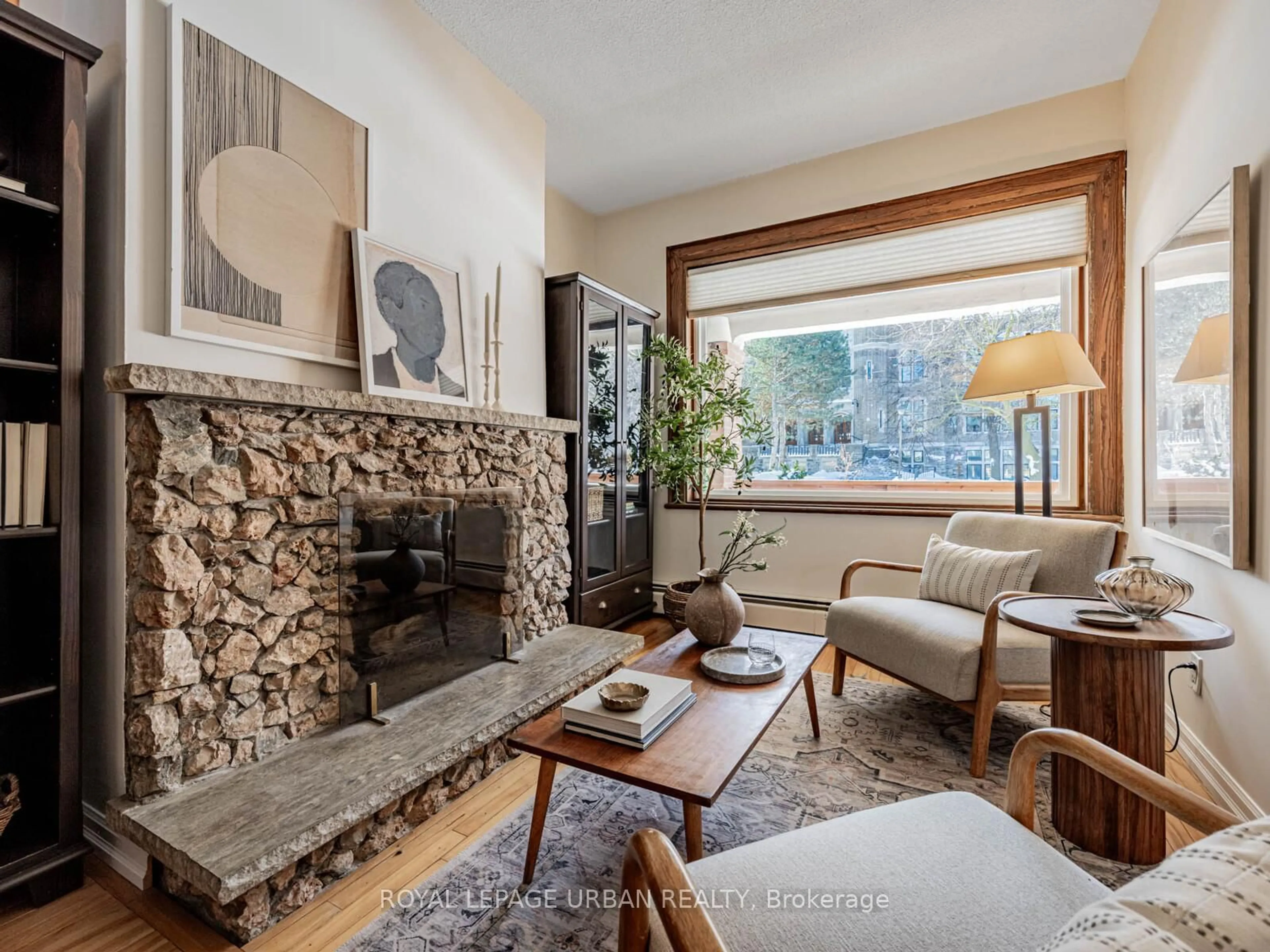 Living room with furniture, unknown for 707 Greenwood Ave, Toronto Ontario M4J 4B6