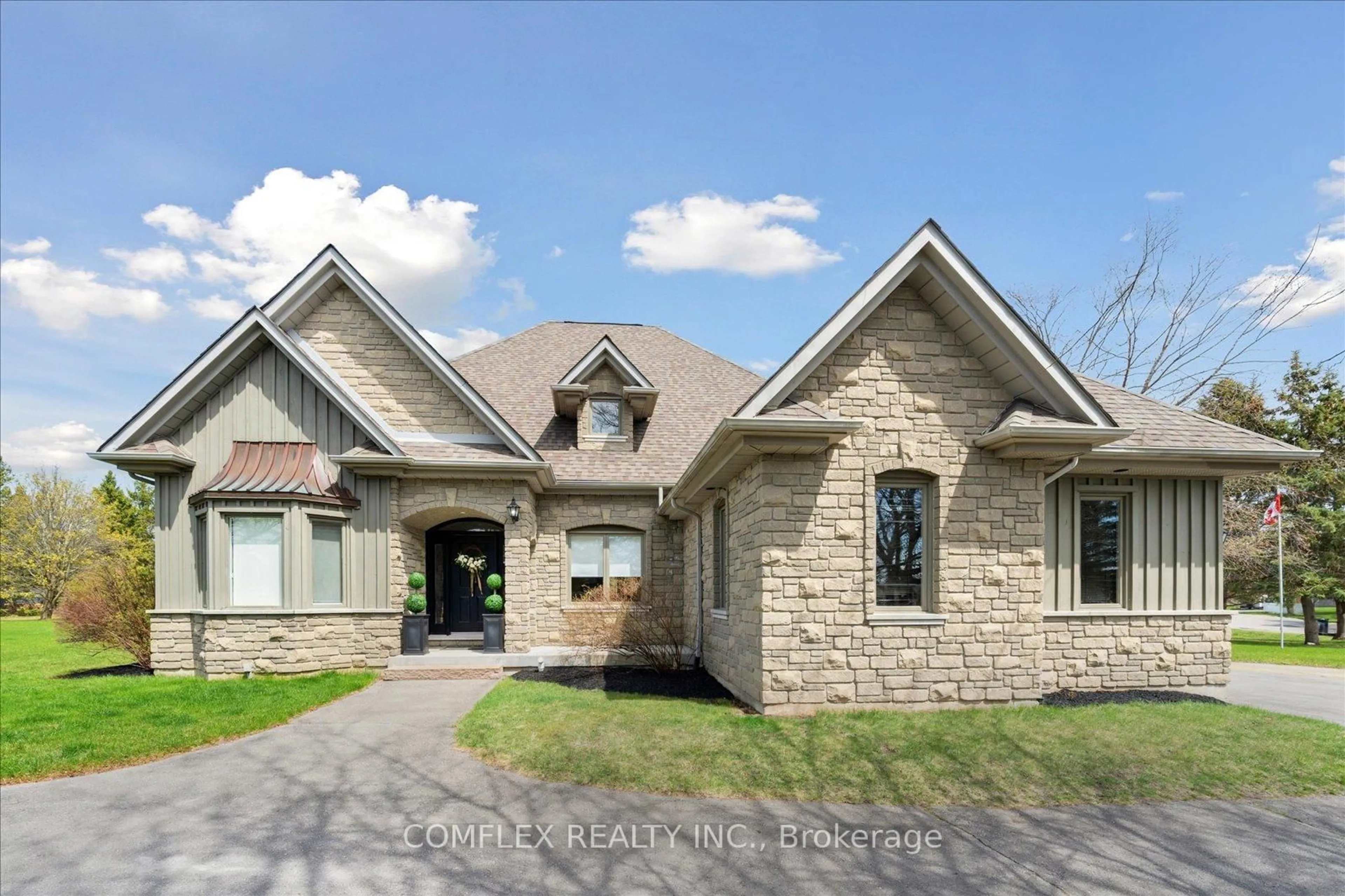 Home with brick exterior material, street for 2 TAUNUS Crt, Clarington Ontario L1C 4H5