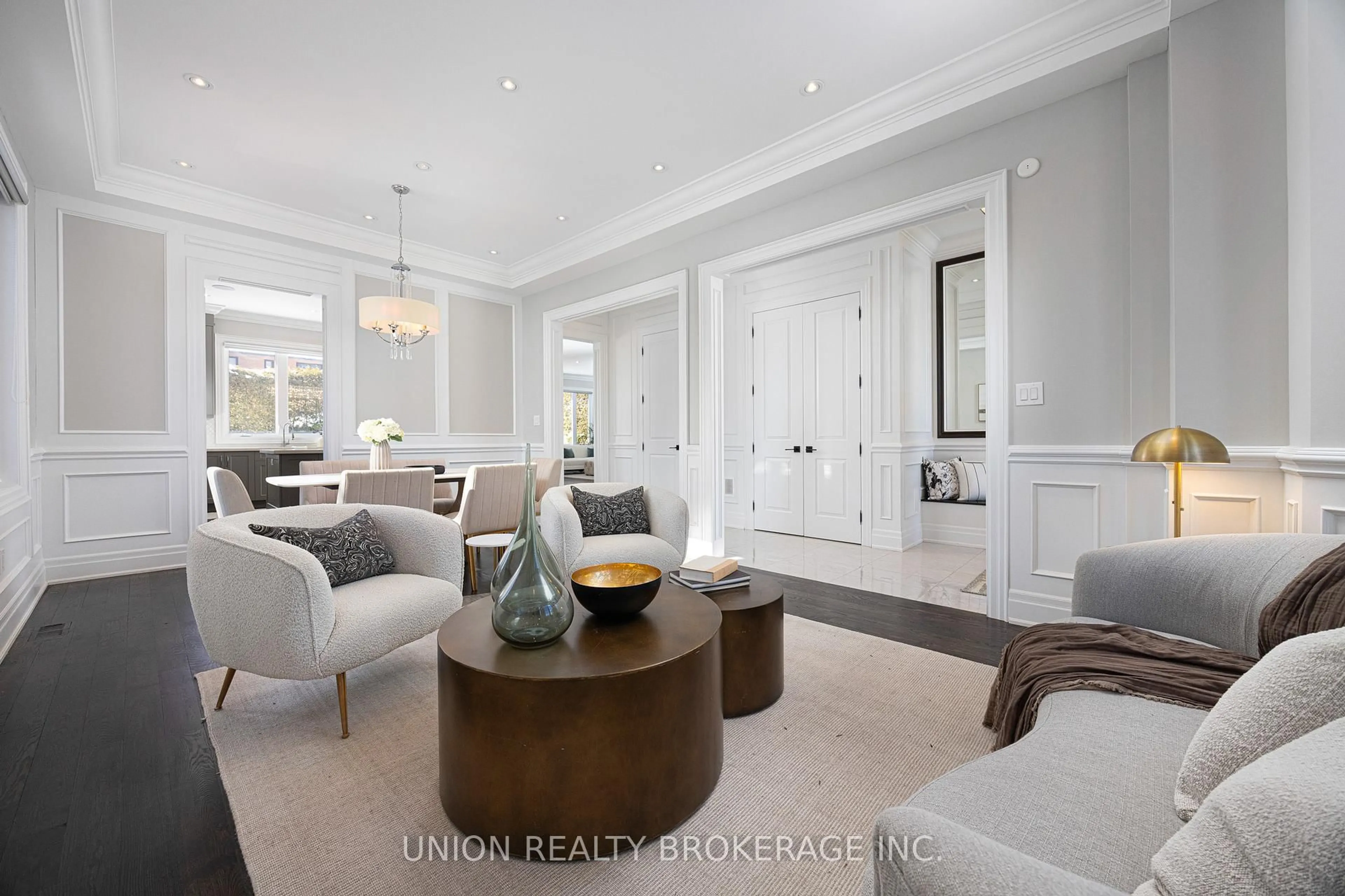 Living room with furniture, unknown for 44 Scarboro Cres, Toronto Ontario M1M 2J4