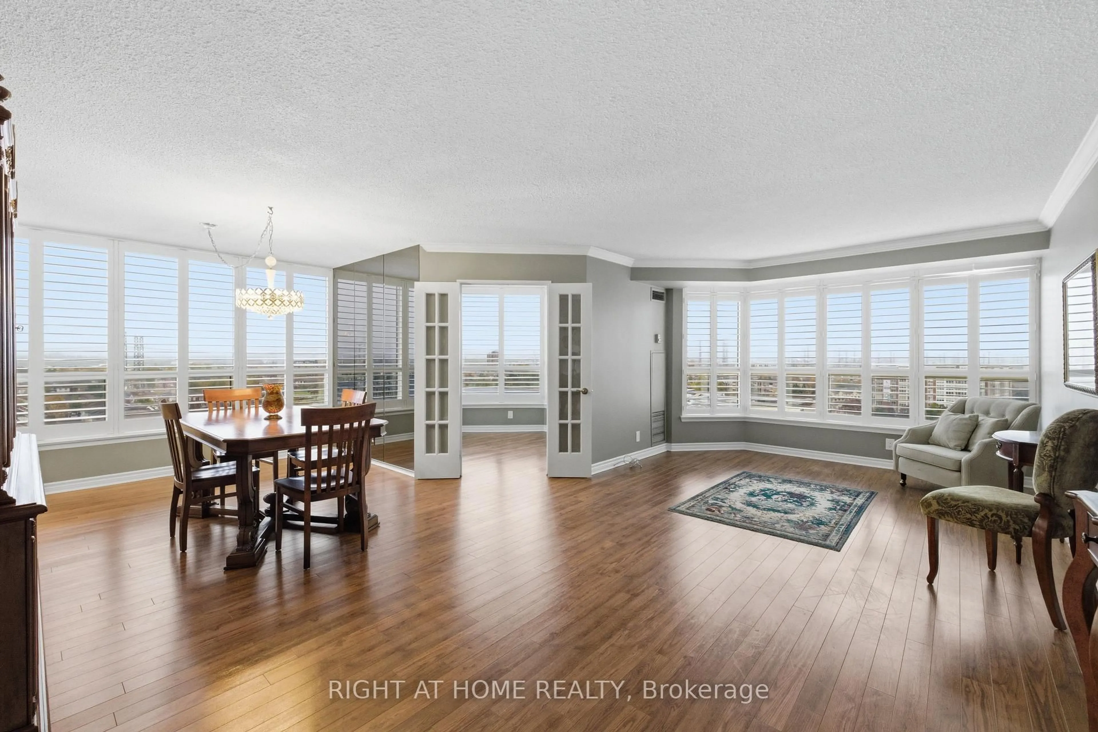 Unknown for 1890 Valley Farm Rd #1104, Pickering Ontario L1V 6B4