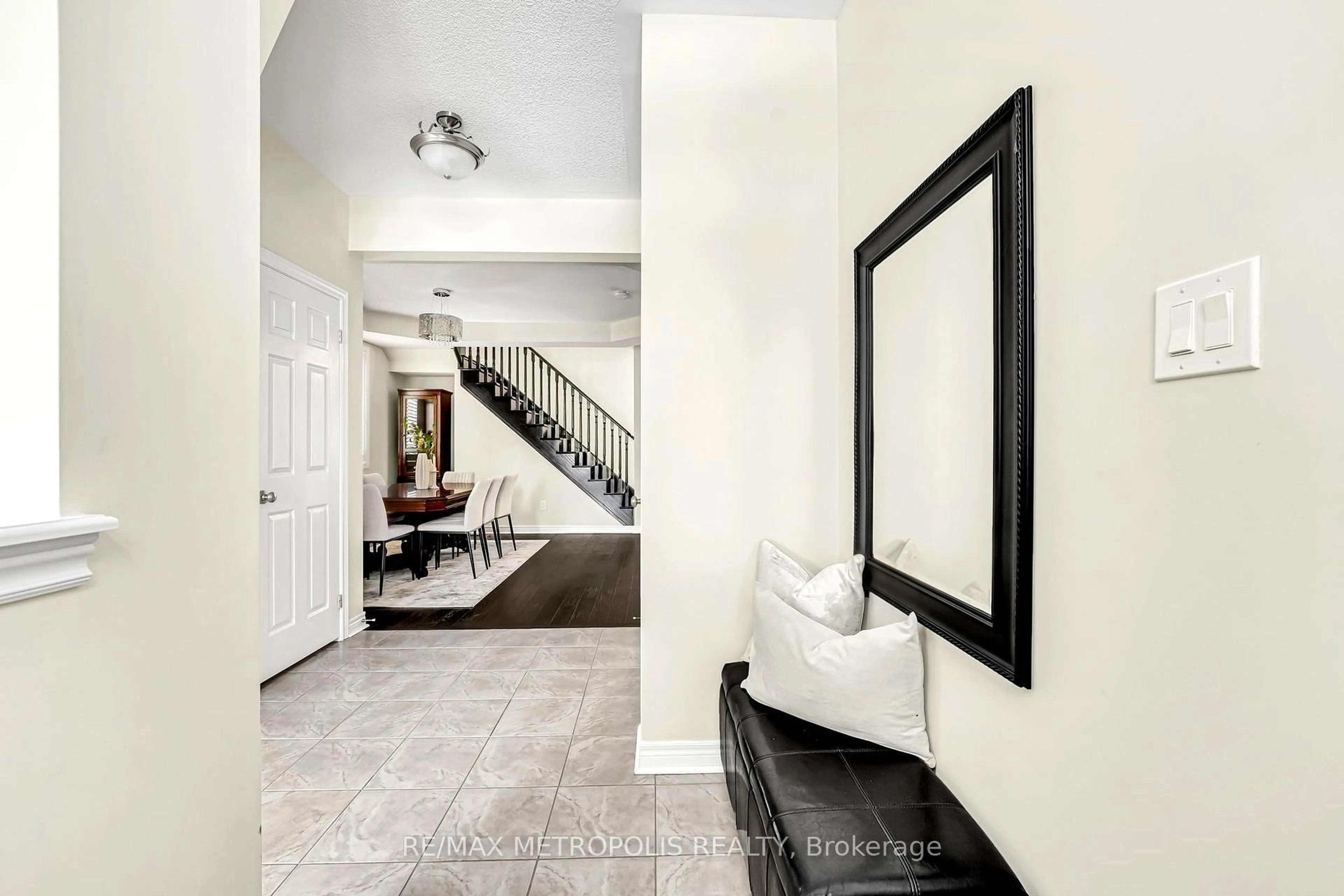 Indoor entryway for 22 Bignell Cres, Ajax Ontario L1Z 0P6