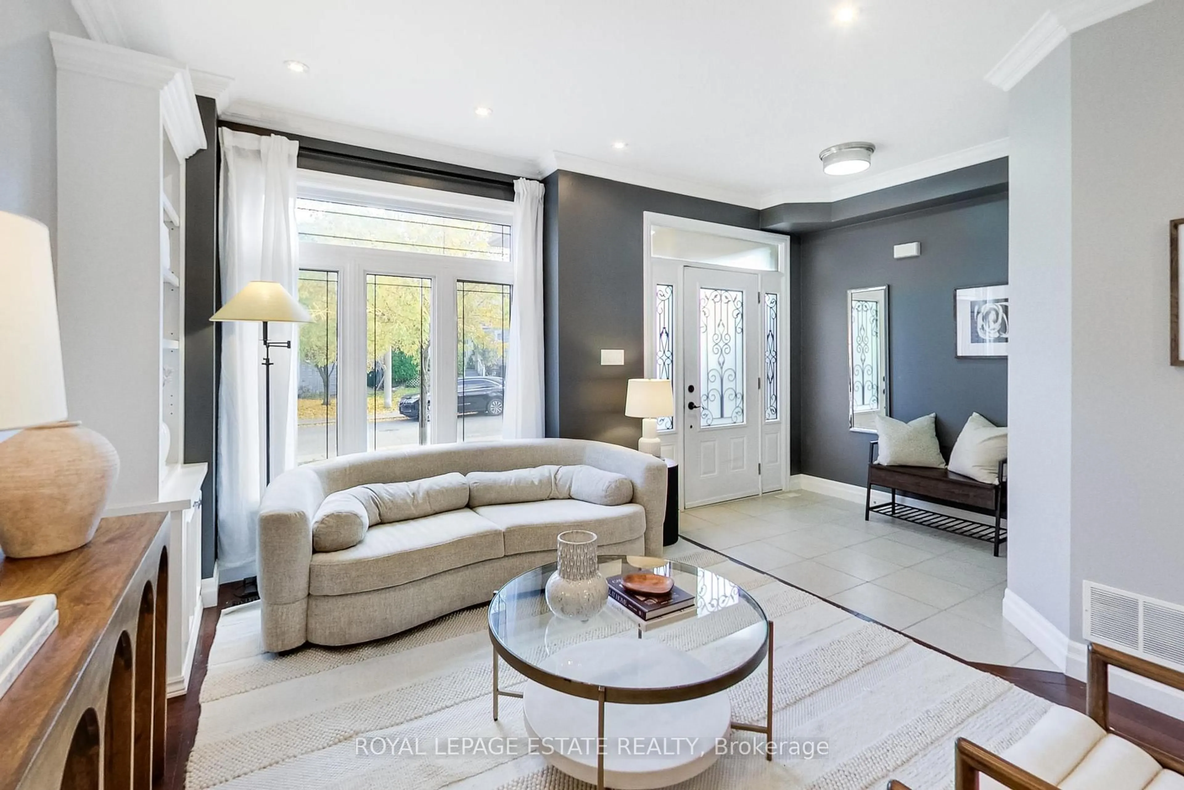 Living room with furniture, unknown for 20 Westbrook Ave, Toronto Ontario M4C 2G2