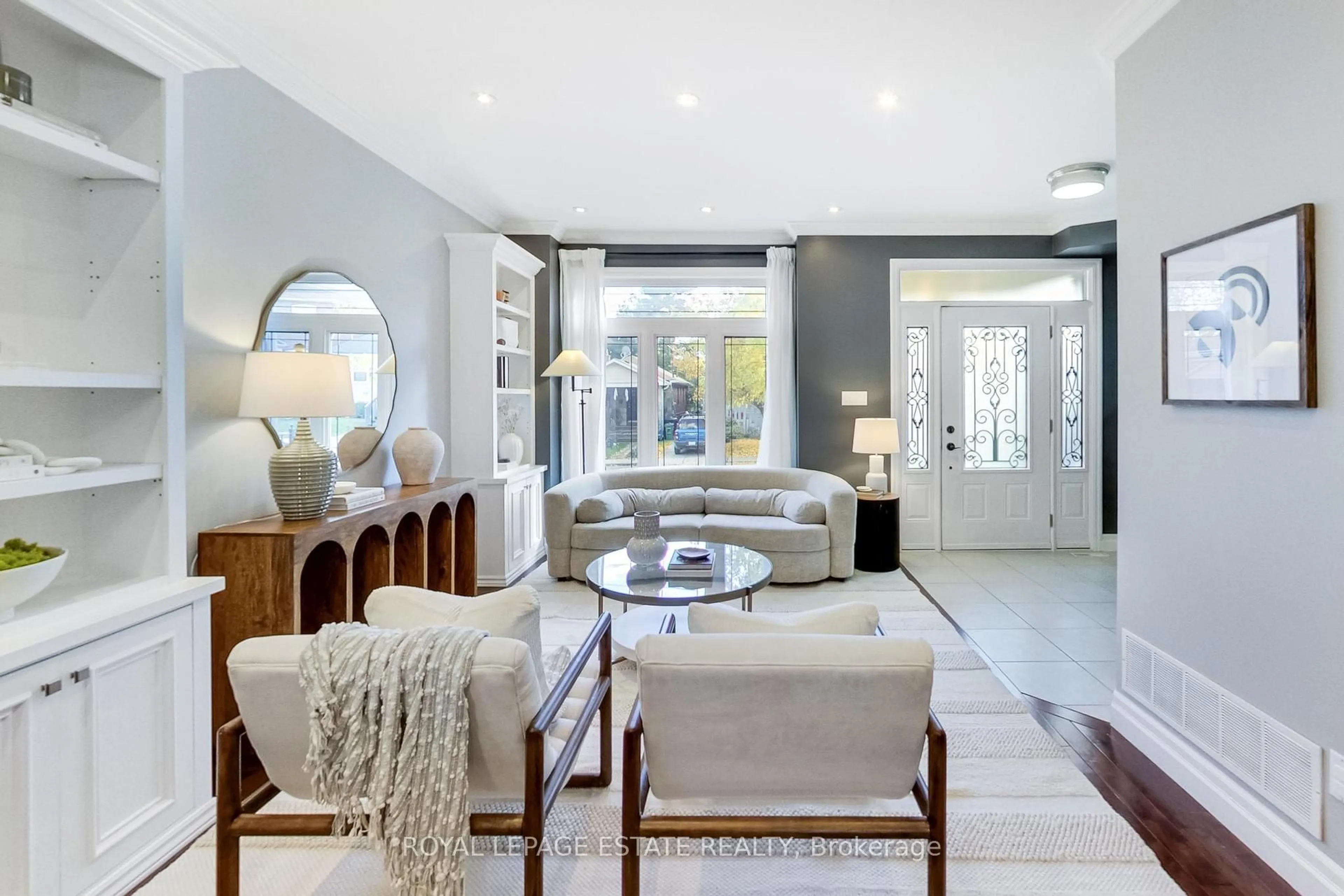 Living room with furniture, unknown for 20 Westbrook Ave, Toronto Ontario M4C 2G2