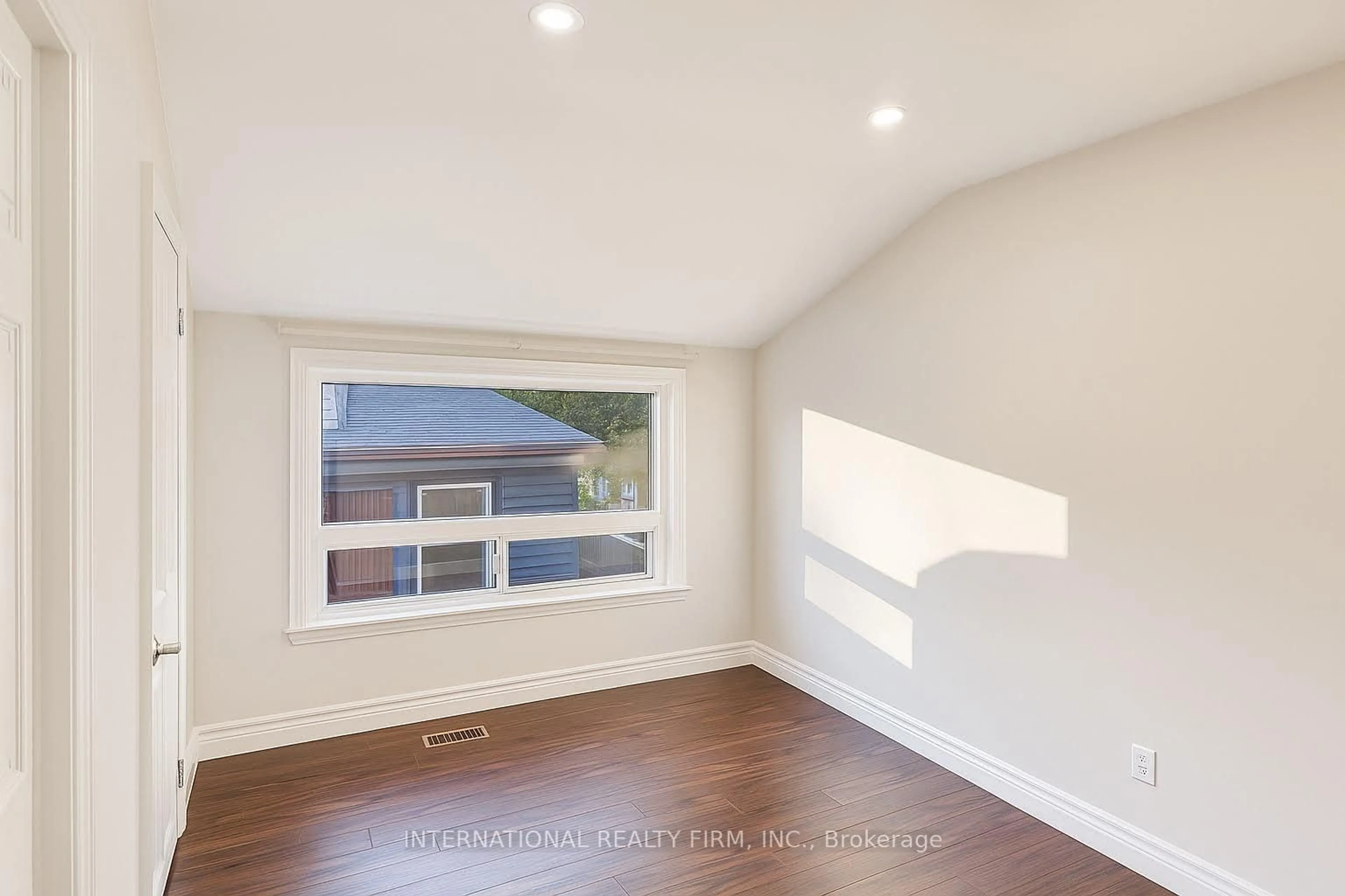 A pic of a room for 9 Benshire Dr, Toronto Ontario M1H 1M1