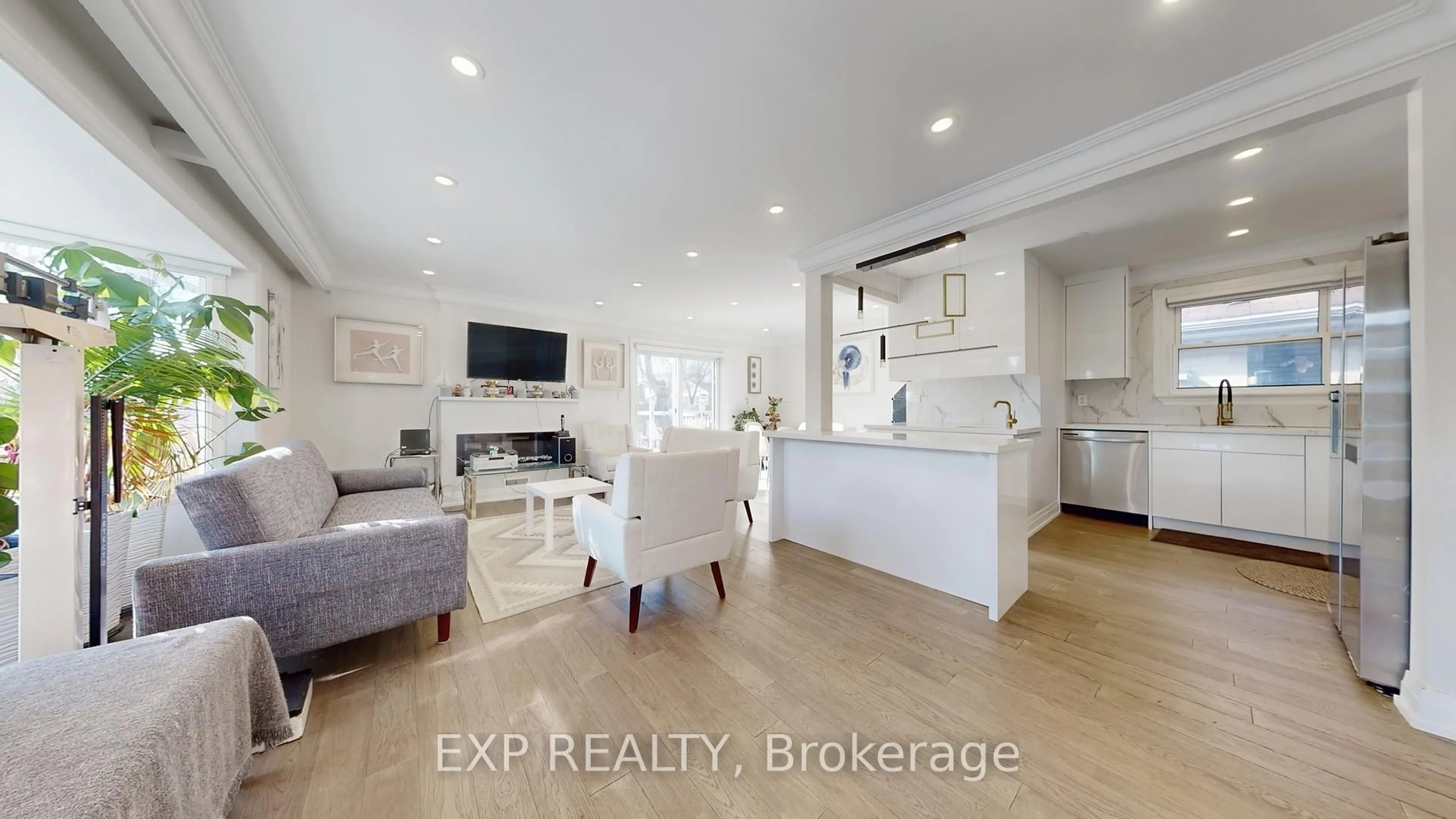 Open concept kitchen, unknown for 12 Bonnechere Cres, Toronto Ontario M1K 4Y8