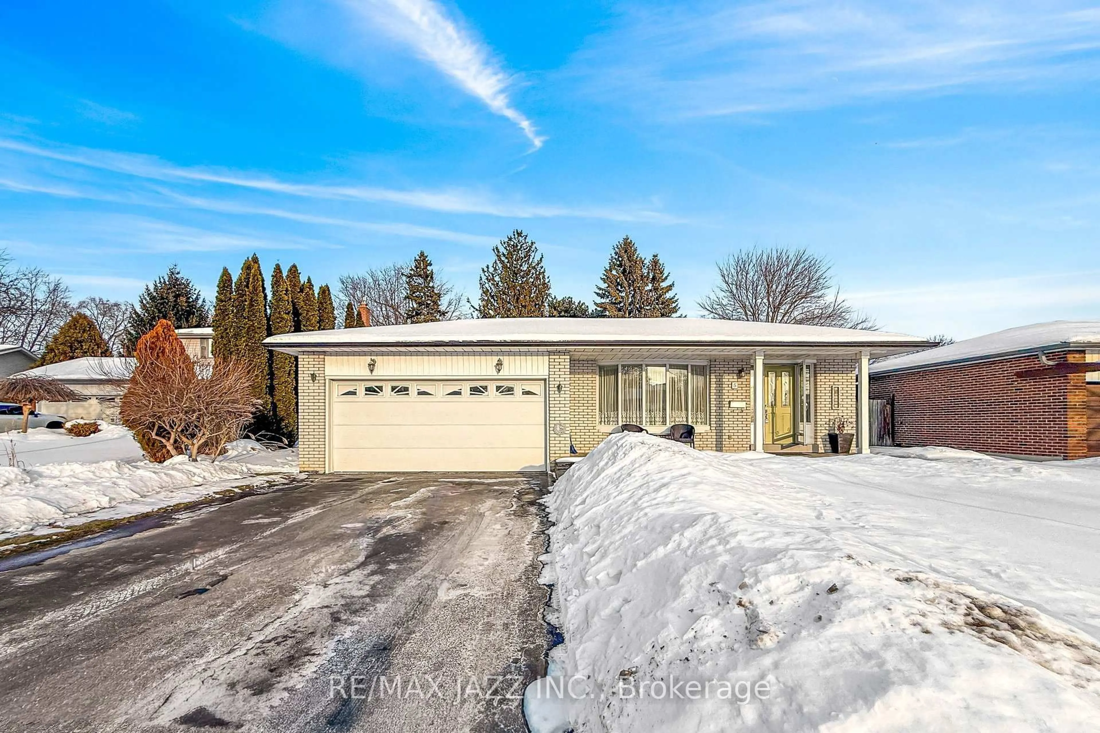 Unknown for 5 Dingley Crt, Ajax Ontario L1S 6B5