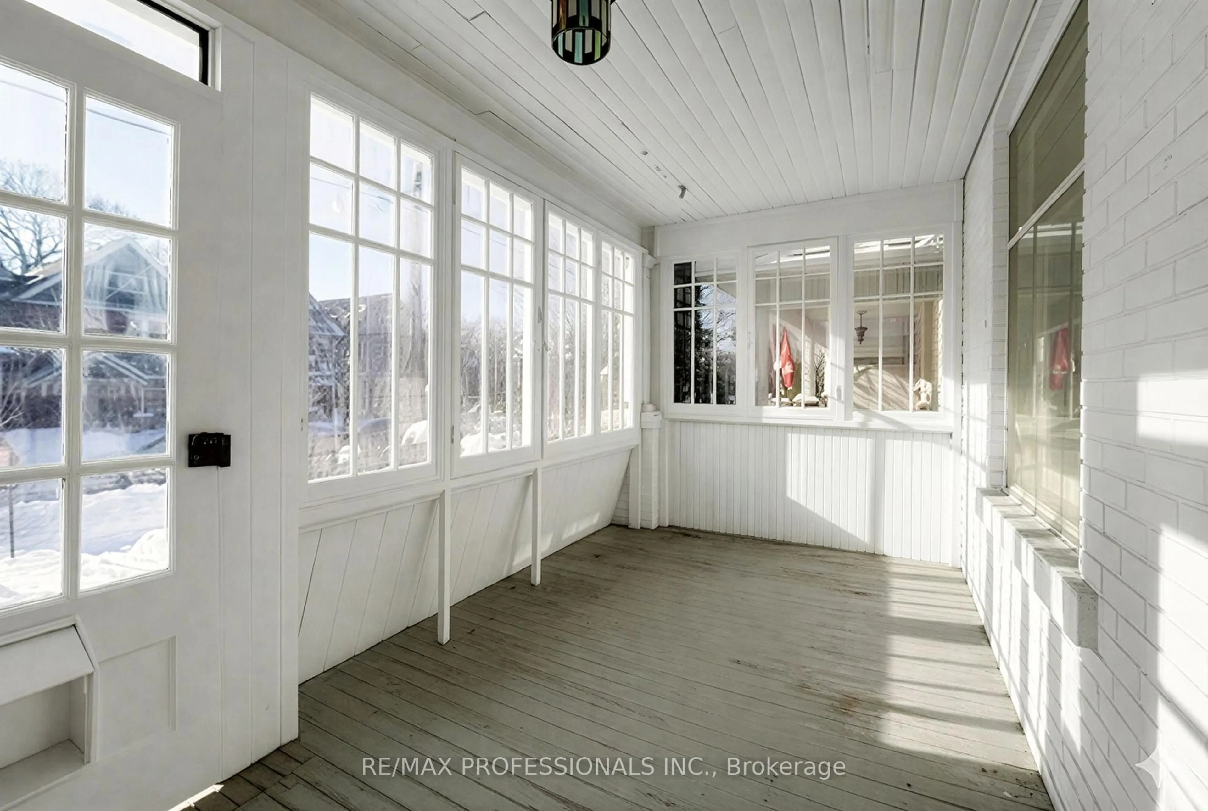 Unknown for 68 Dixon Ave, Toronto Ontario M4L 1N6