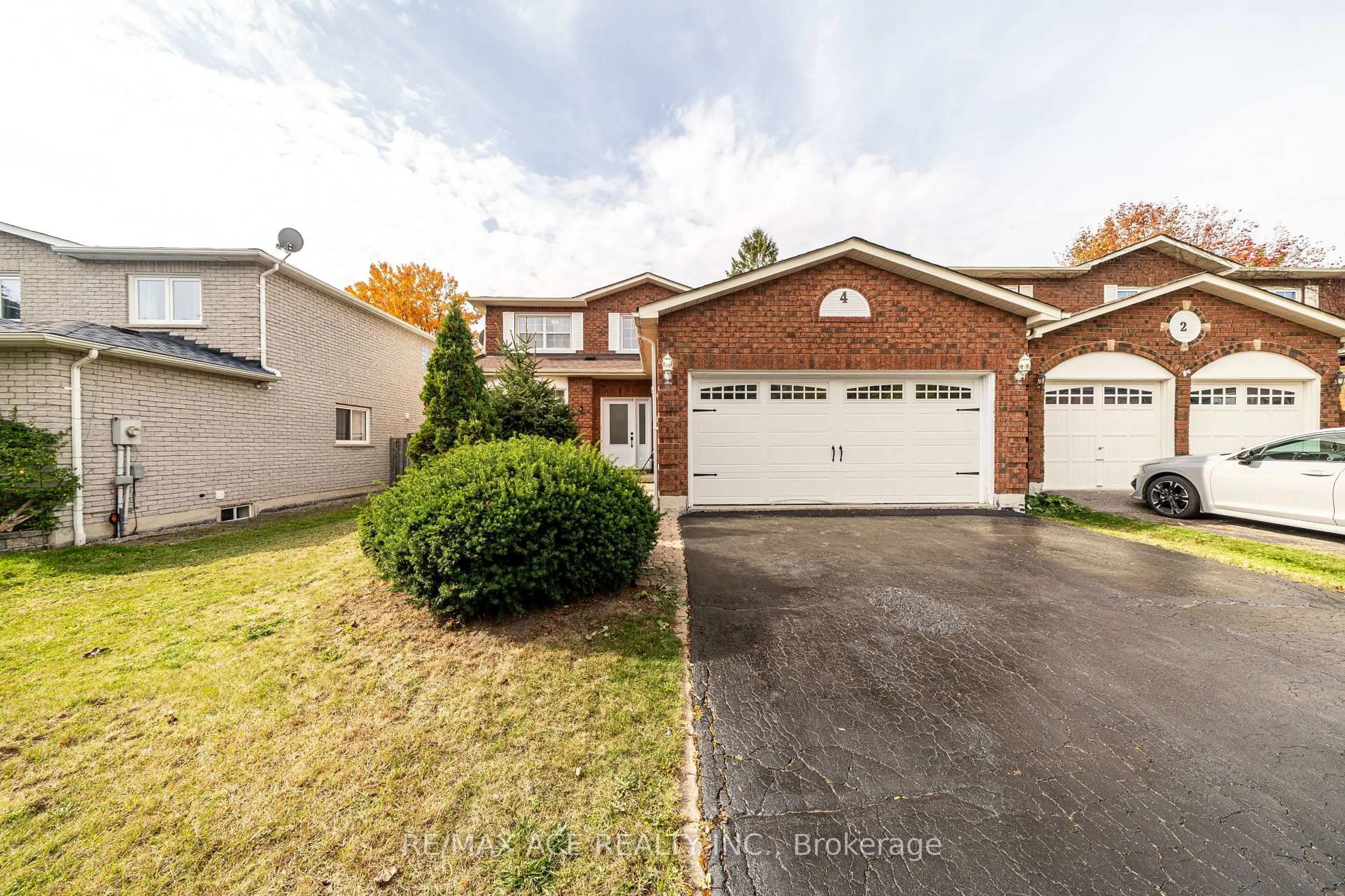 Home with brick exterior material, street for 4 Broughton Crt, Whitby Ontario L1N 6Y8