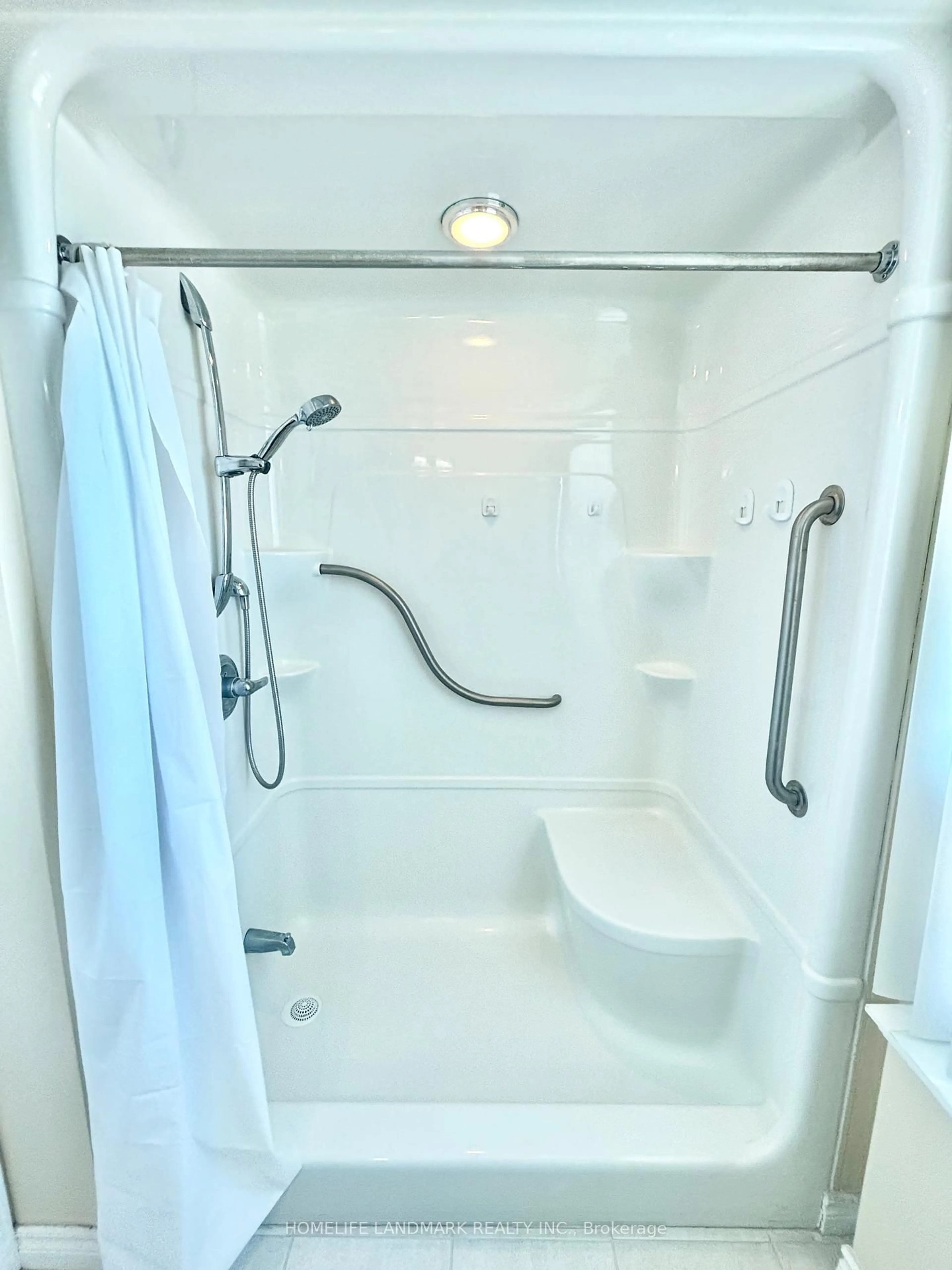 Contemporary bathroom, ceramic/tile floor for 2020 Mcnicoll Ave #908, Toronto Ontario M1V 0B5