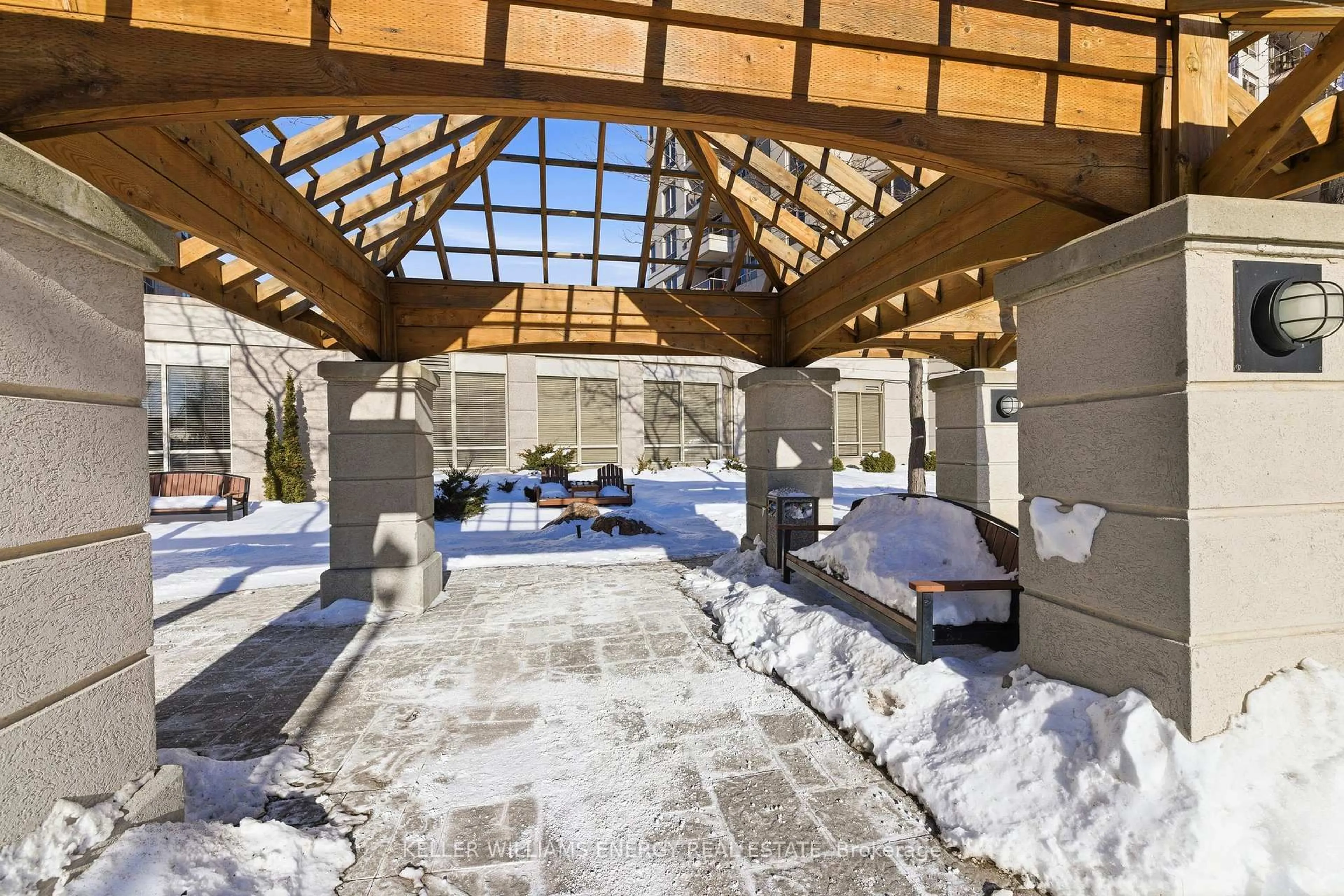 Patio, unknown for 1000 The Esplanade #103, Pickering Ontario L1V 6V4