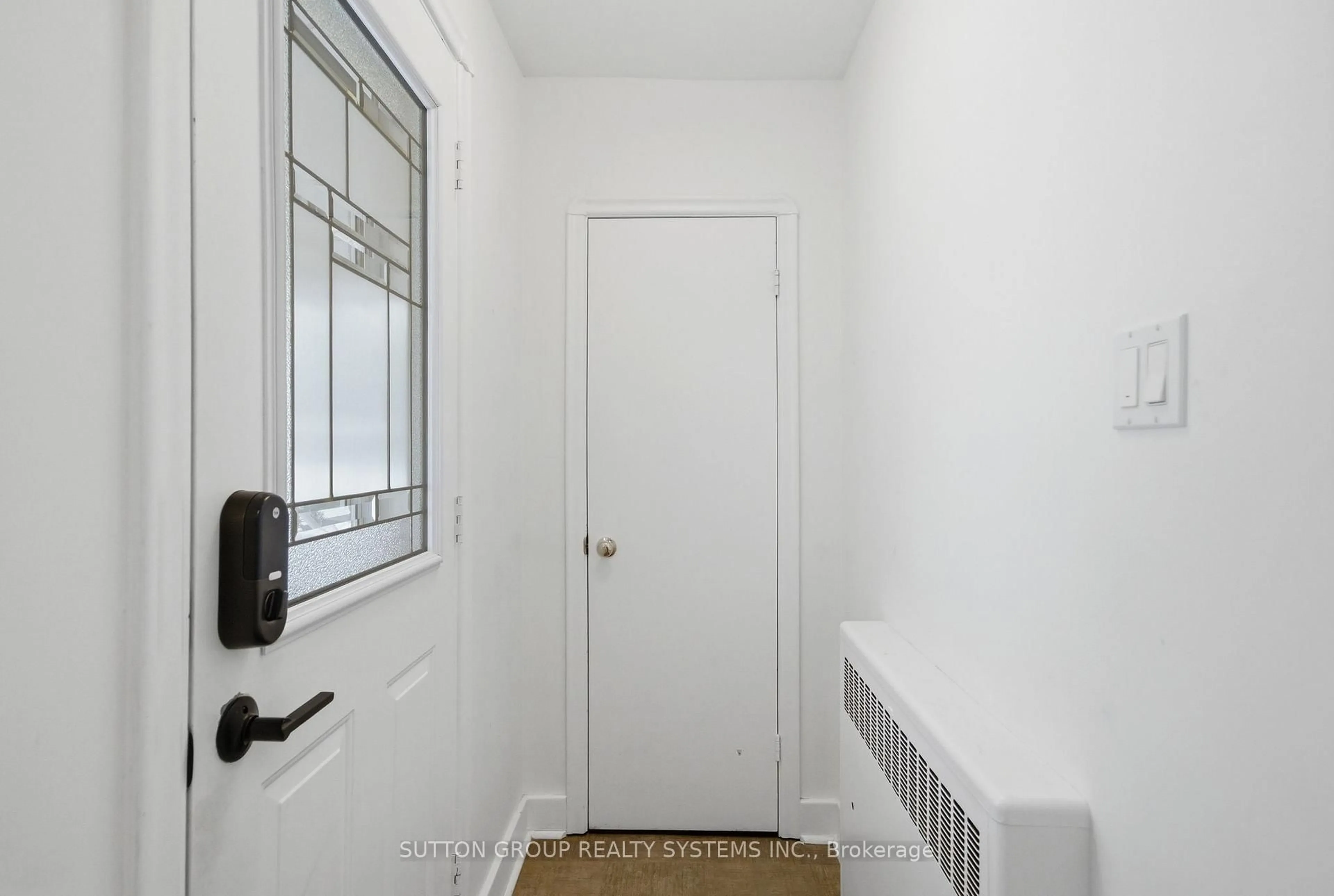 A pic of a room for 10 Willowhurst Cres, Toronto Ontario M1R 3R6