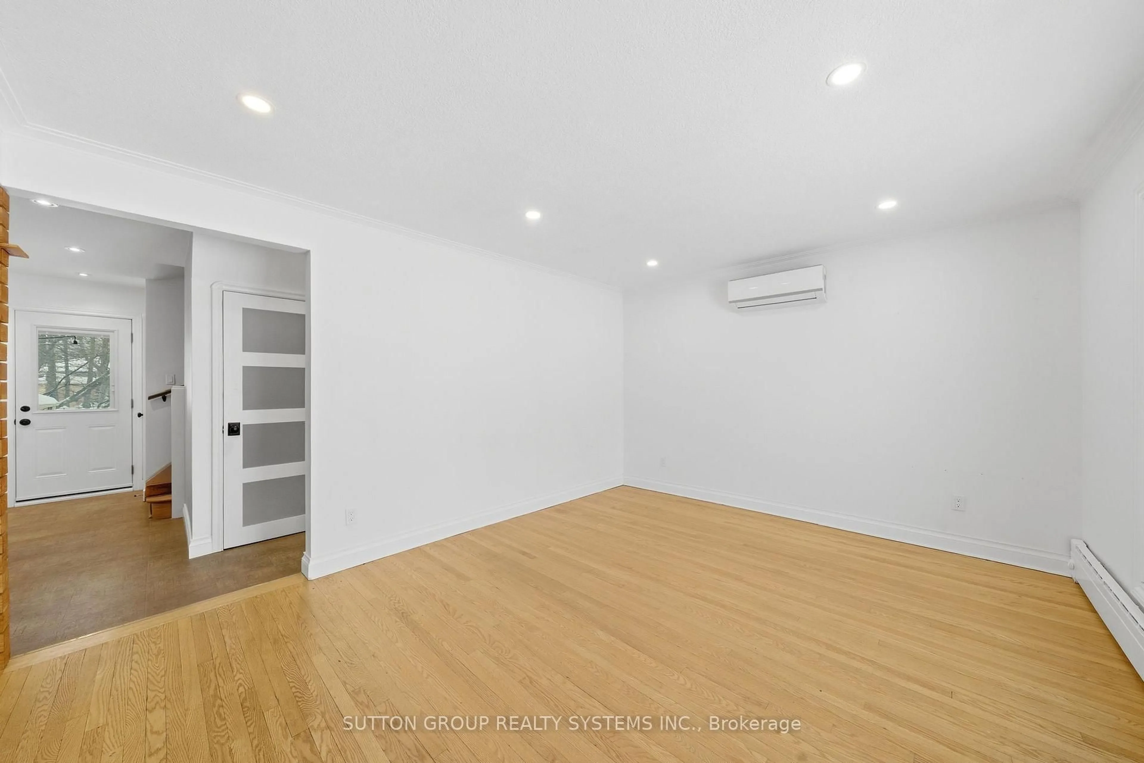 A pic of a room for 10 Willowhurst Cres, Toronto Ontario M1R 3R6